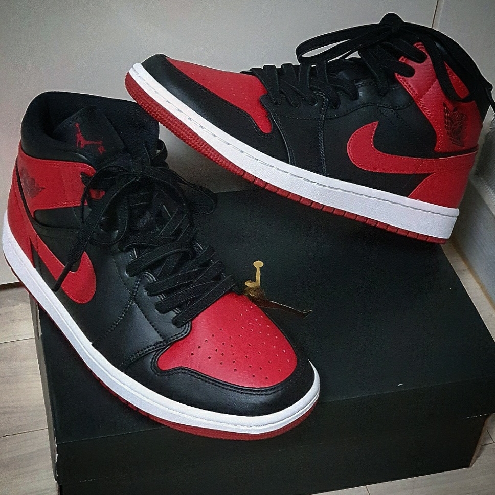 Jordan 1 Mid Bred Banned 2020 착용 스타일
