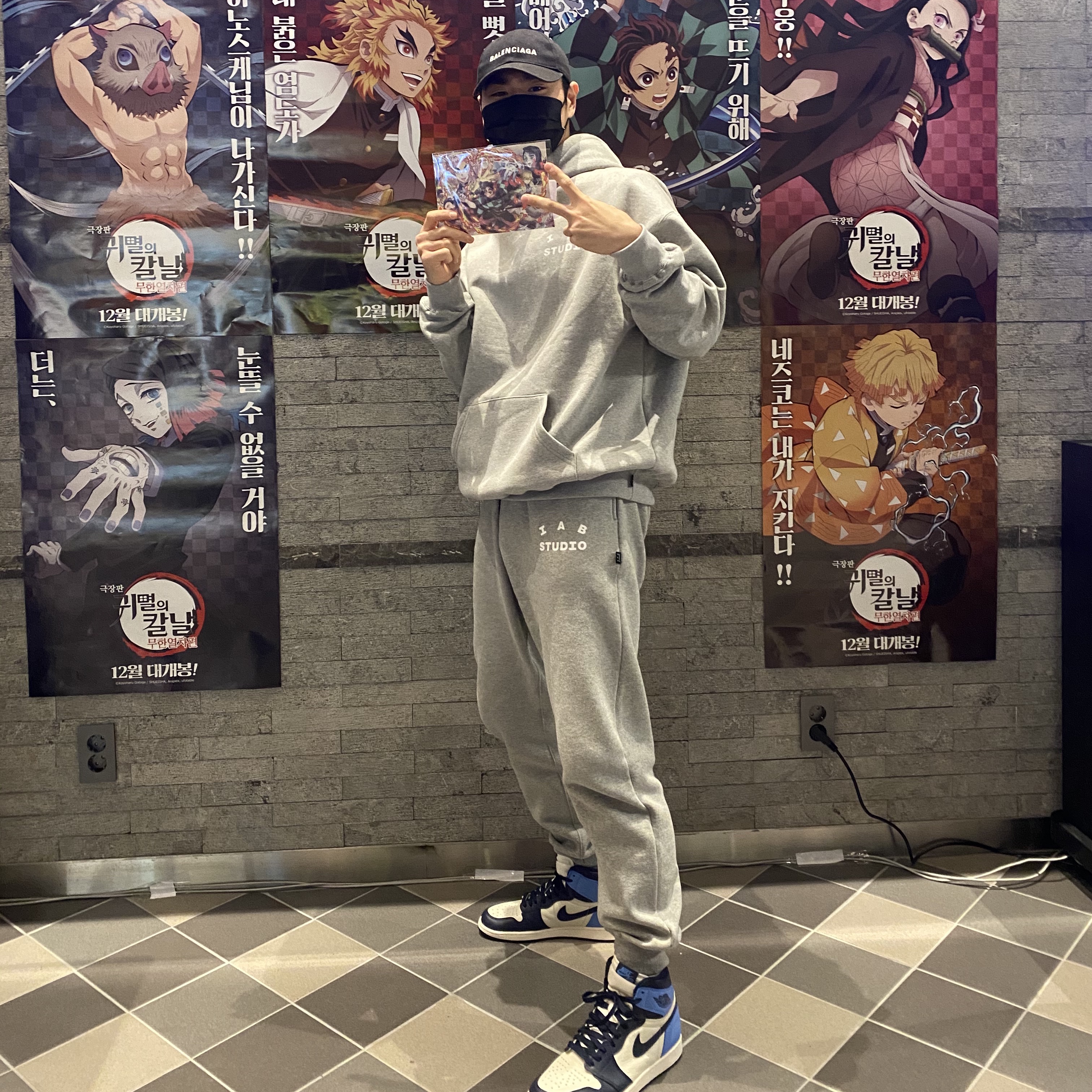 Jordan 1 Retro High Obsidian UNC, IAB Studio Hoodie Gray - 21SS 착용 스타일