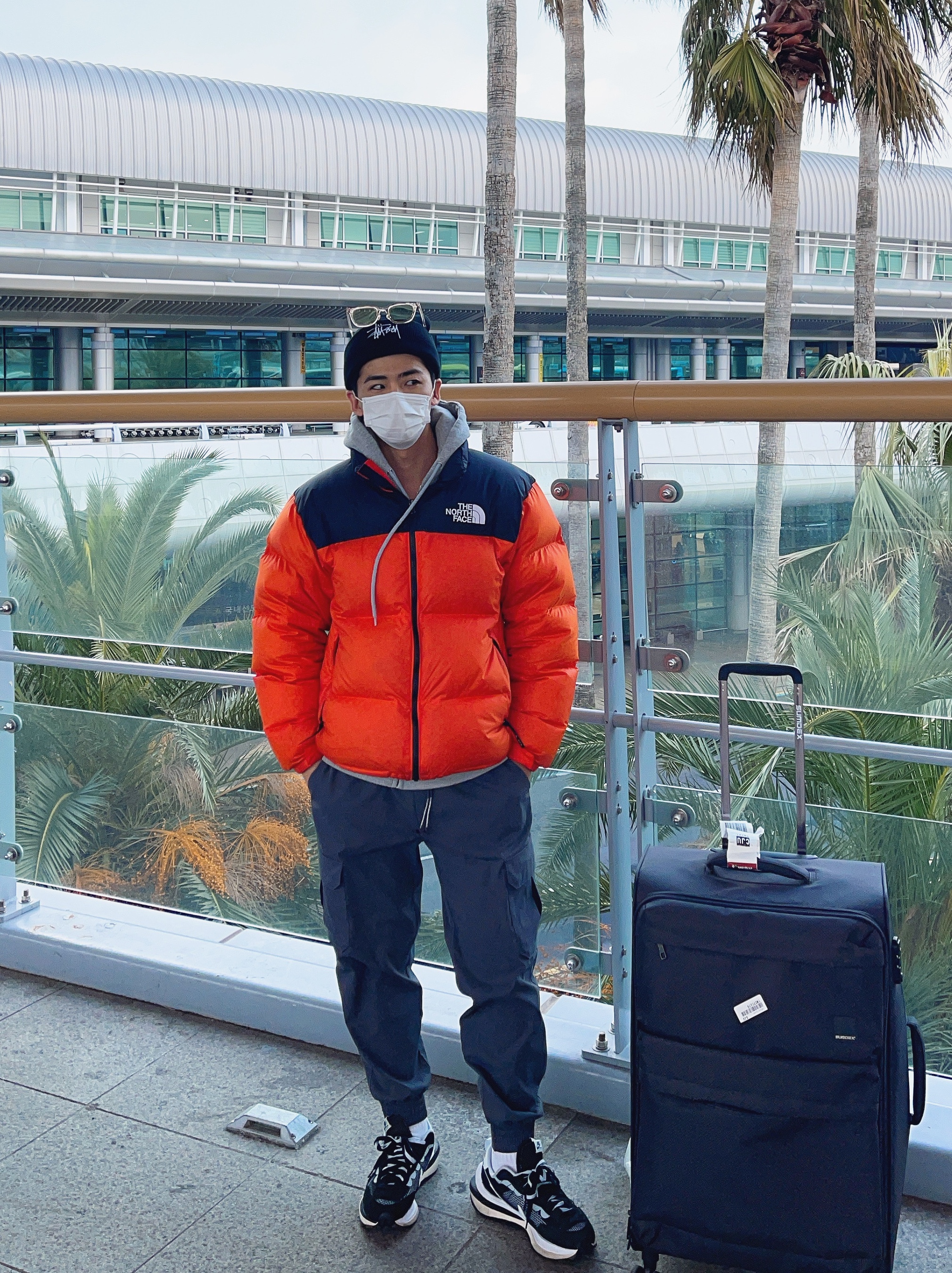 Nike x Sacai VaporWaffle Black White, Nike x Stussy Cuff Beanie Black 착용 스타일