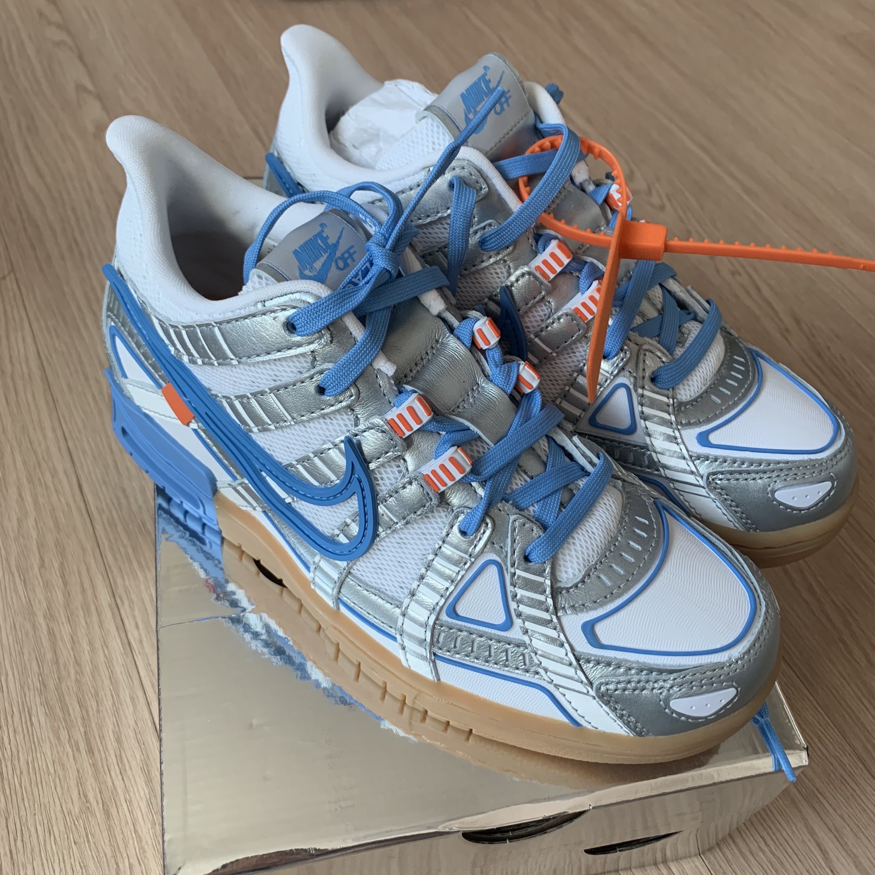 Nike x Off-White Air Rubber Dunk University Blue 착용 스타일