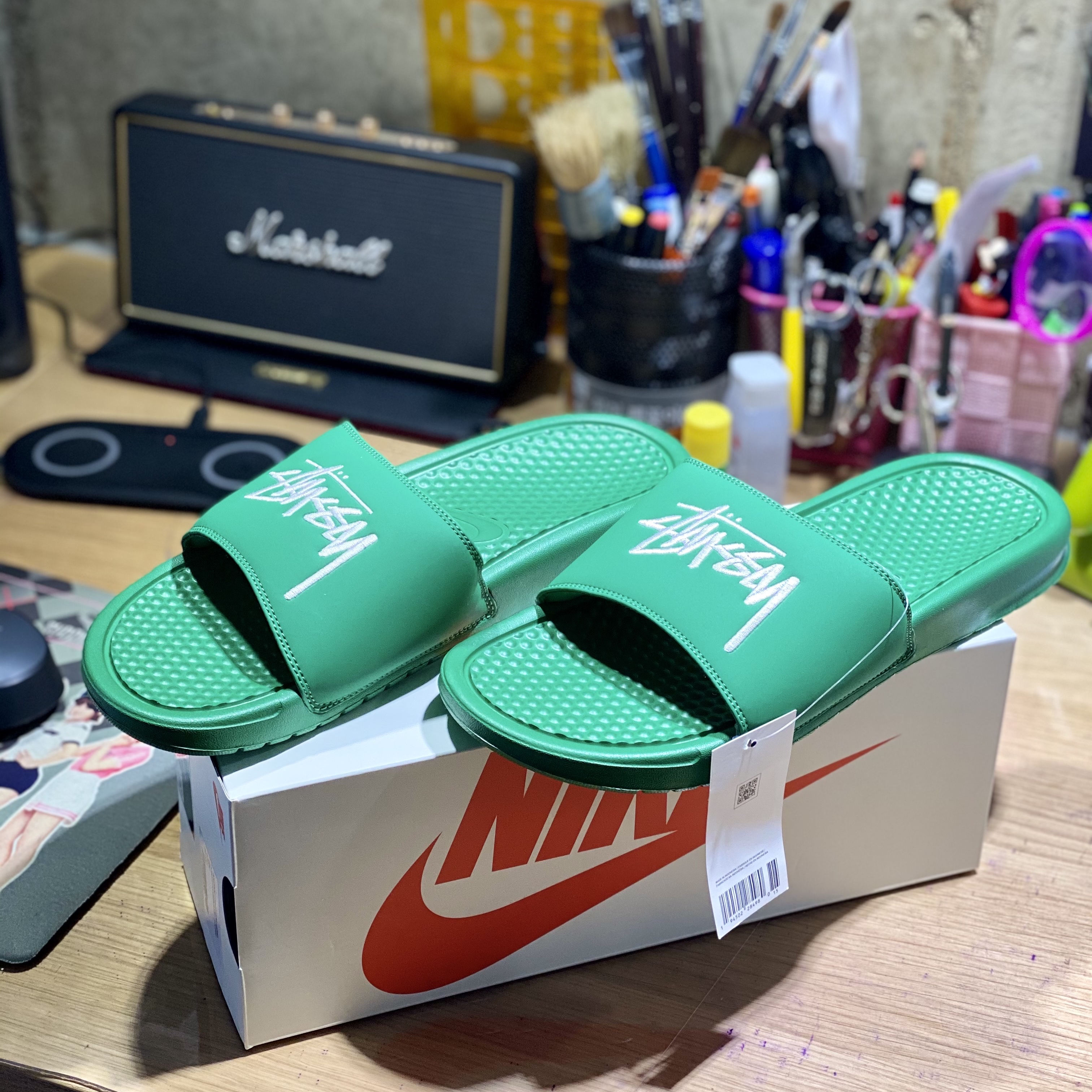 Nike x Stussy Benassi Slide Pine Green 착용 스타일