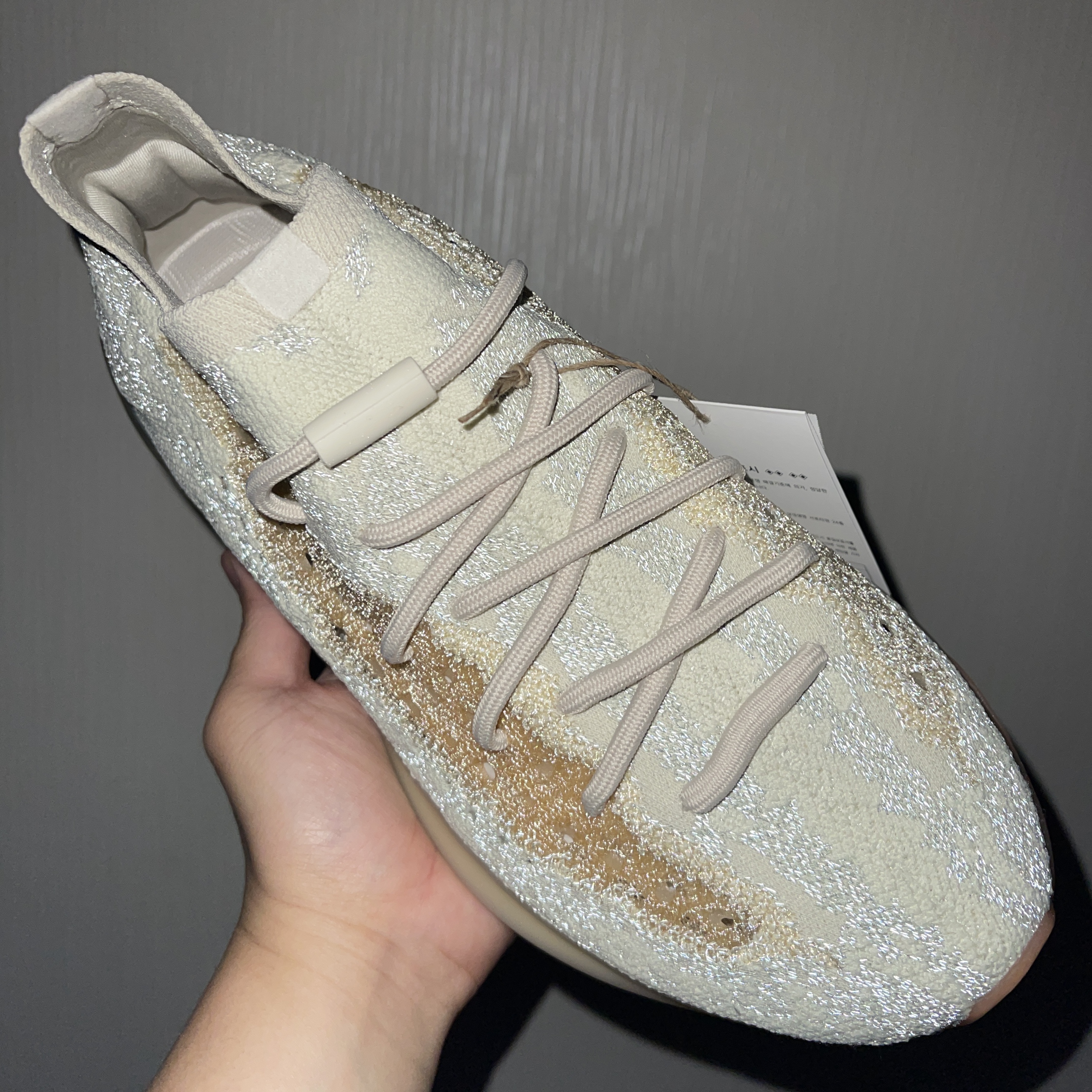 Adidas Yeezy Boost 380 Yecoraite - Reflective 착용 스타일 - 3