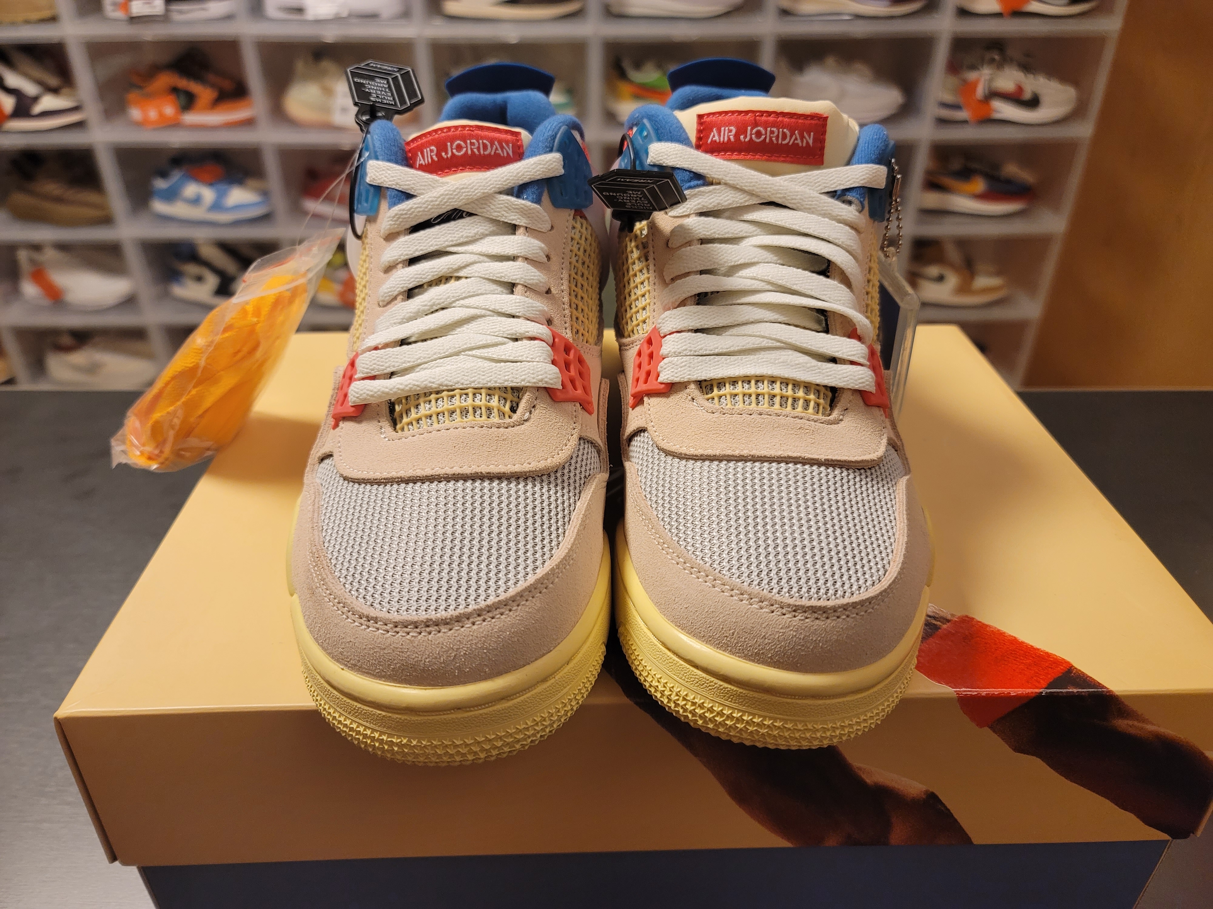 Jordan 4 x Union Retro Guava Ice, Jordan 4 x Union Retro Off Noir 착용 스타일 - 1