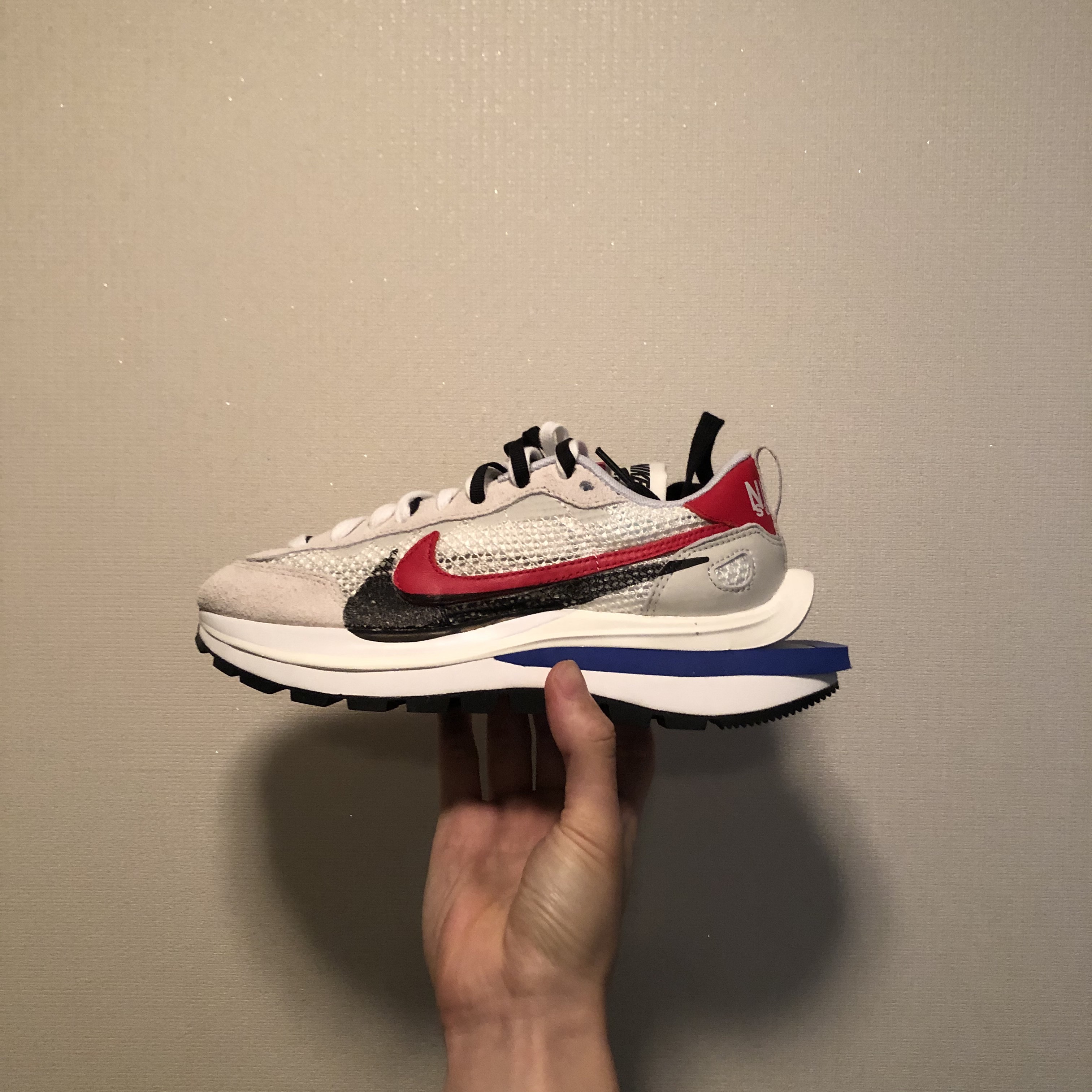 Nike x Sacai VaporWaffle Royal Fuchsia 착용 스타일