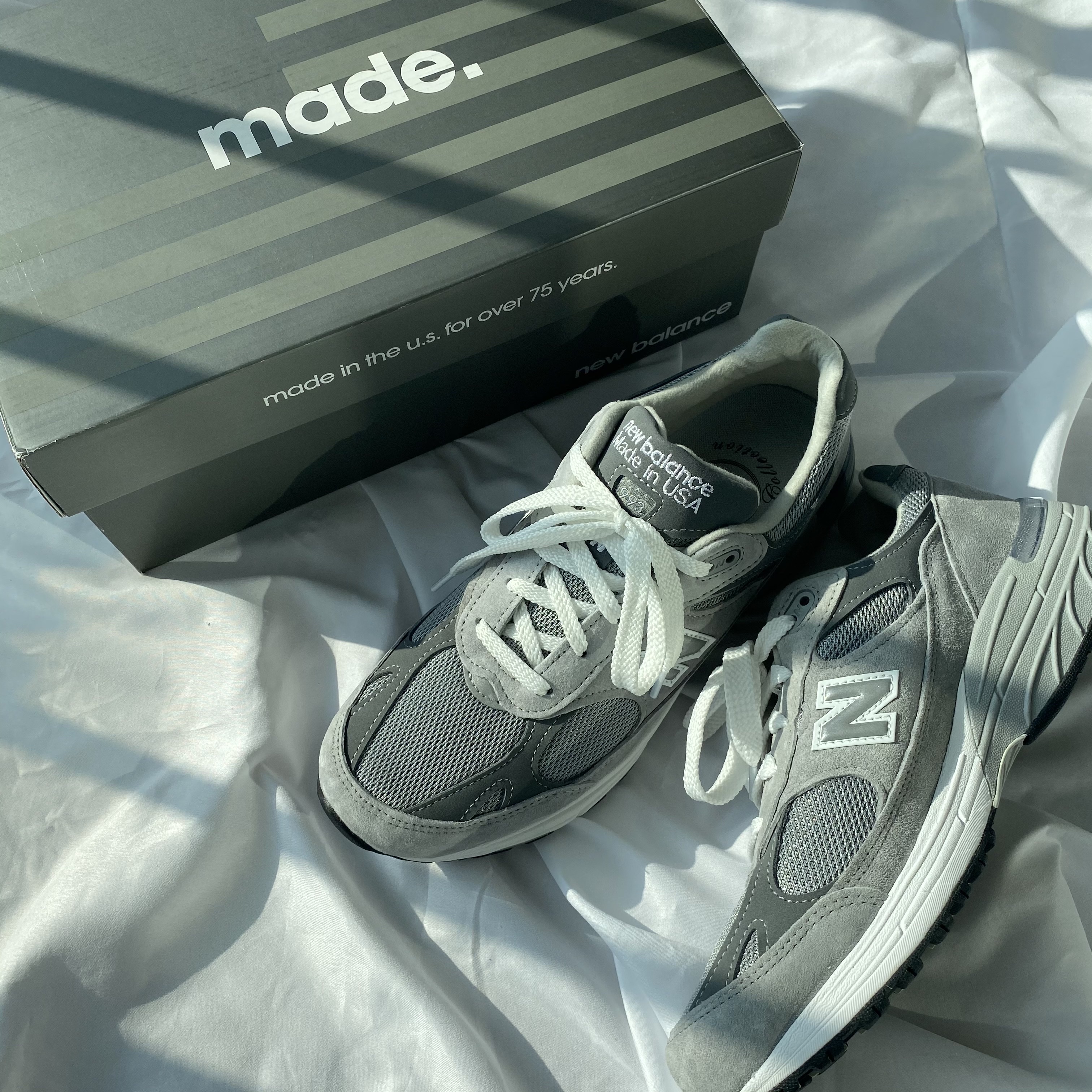 (W) New Balance 993 Made in USA Grey - B Standard 착용 스타일