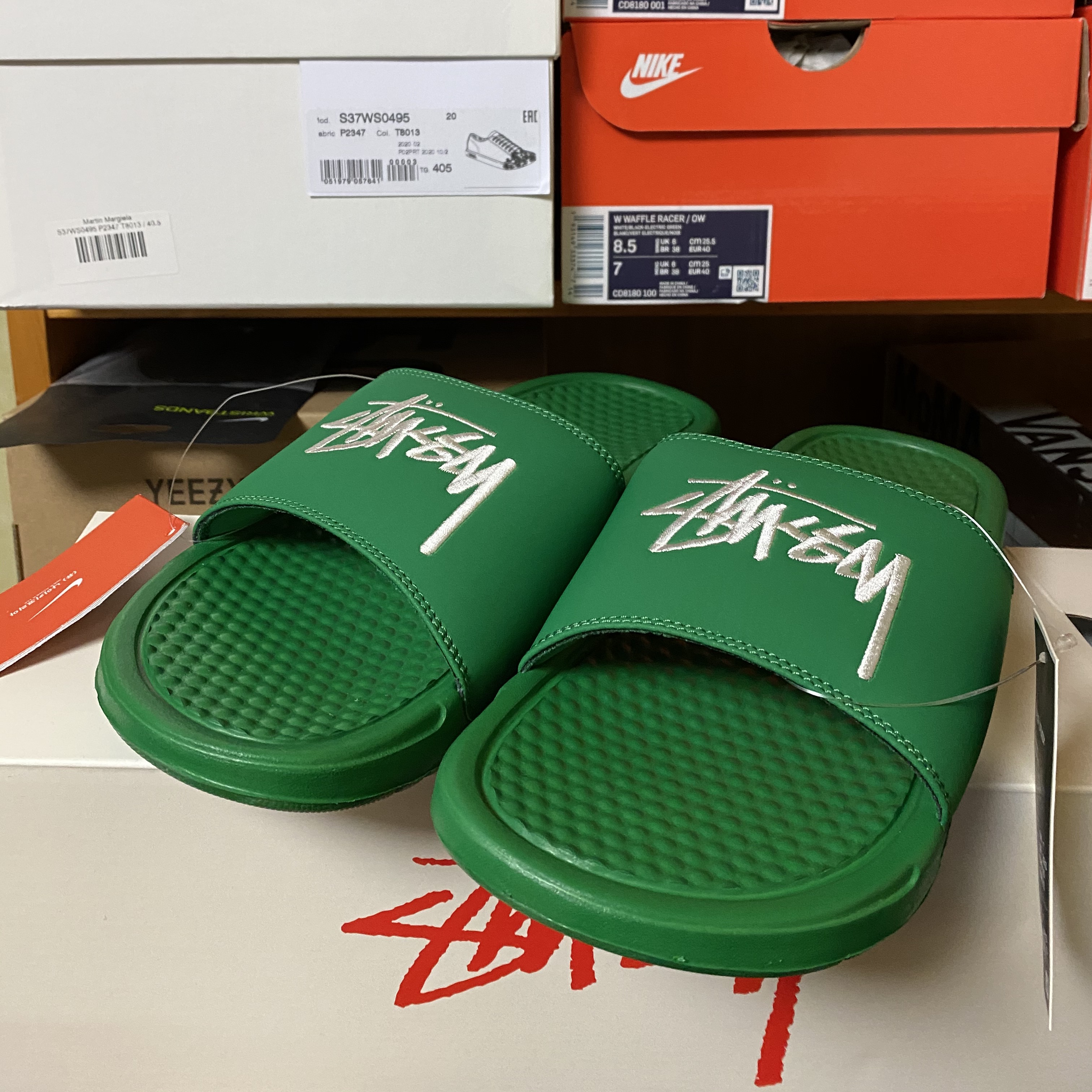 Nike x Stussy Benassi Slide Pine Green 착용 스타일