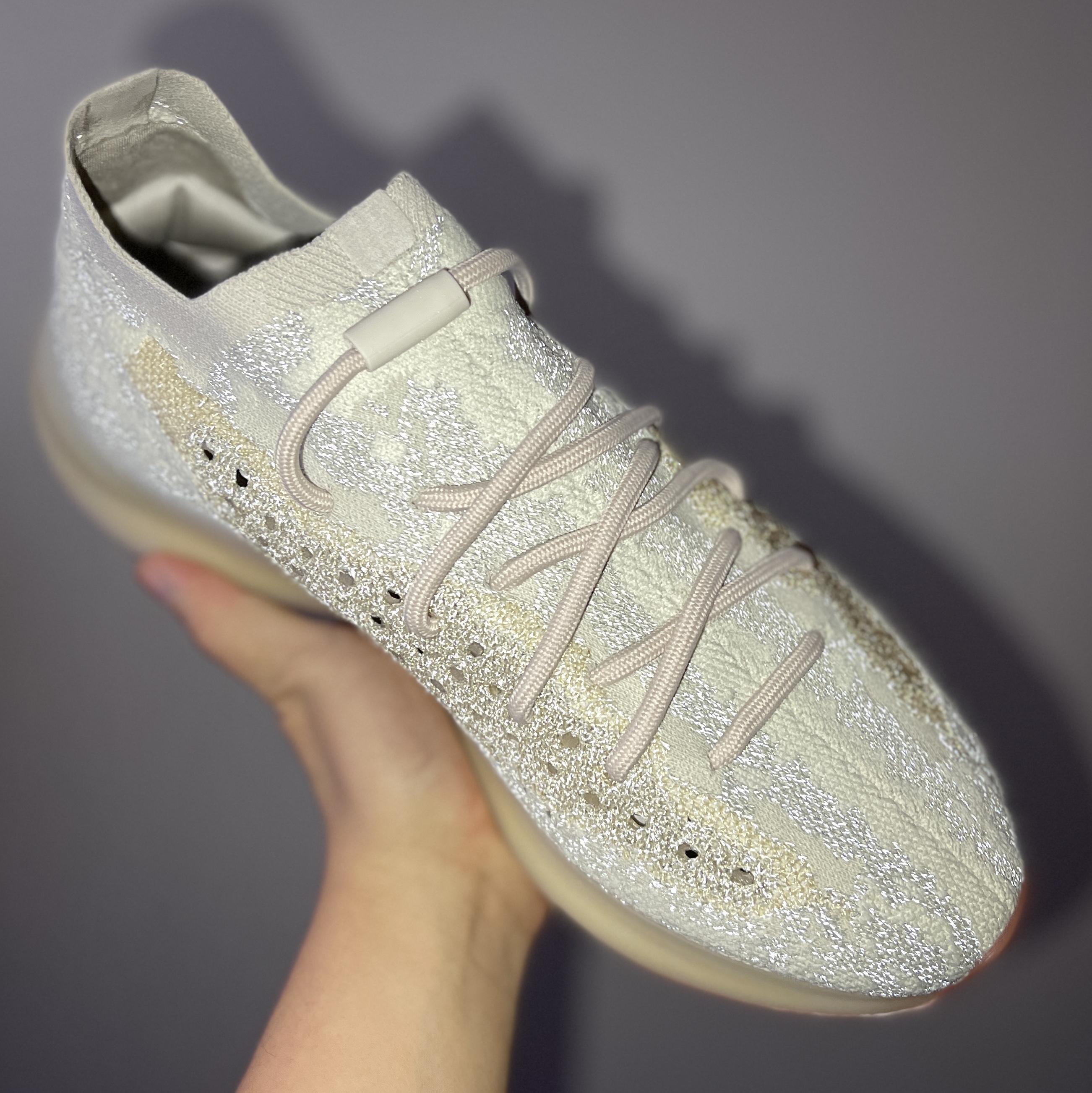 Adidas Yeezy Boost 380 Yecoraite - Reflective 착용 스타일 - 2
