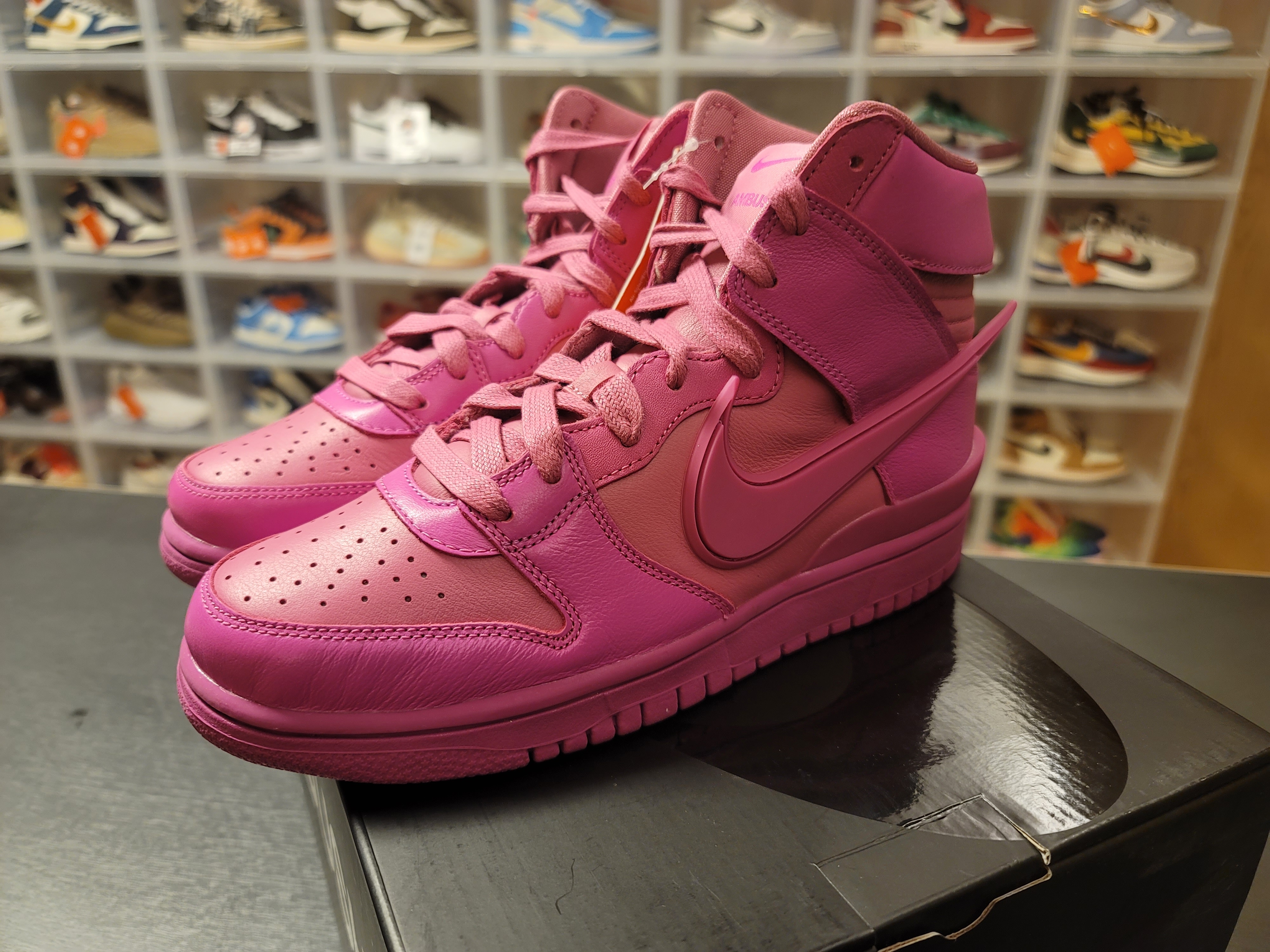 Nike x Ambush Dunk High Cosmic Fuchsia 착용 스타일 - 2