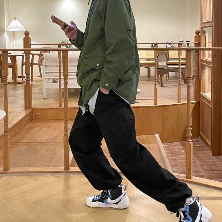 Nike x Sacai Blazer Mid White Black Legend Blue 착용 스타일 - 1