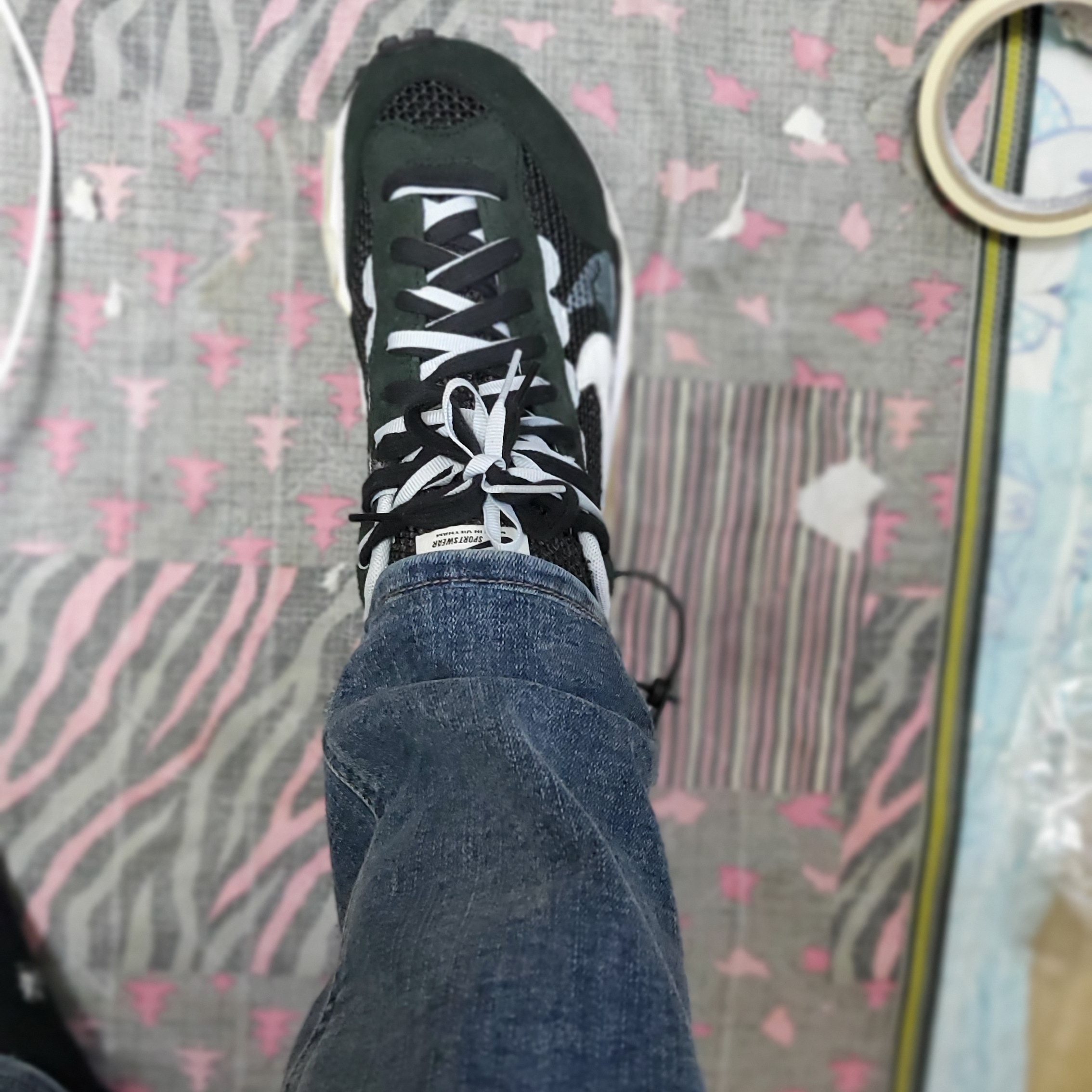 Nike x Sacai VaporWaffle Black White 착용 스타일