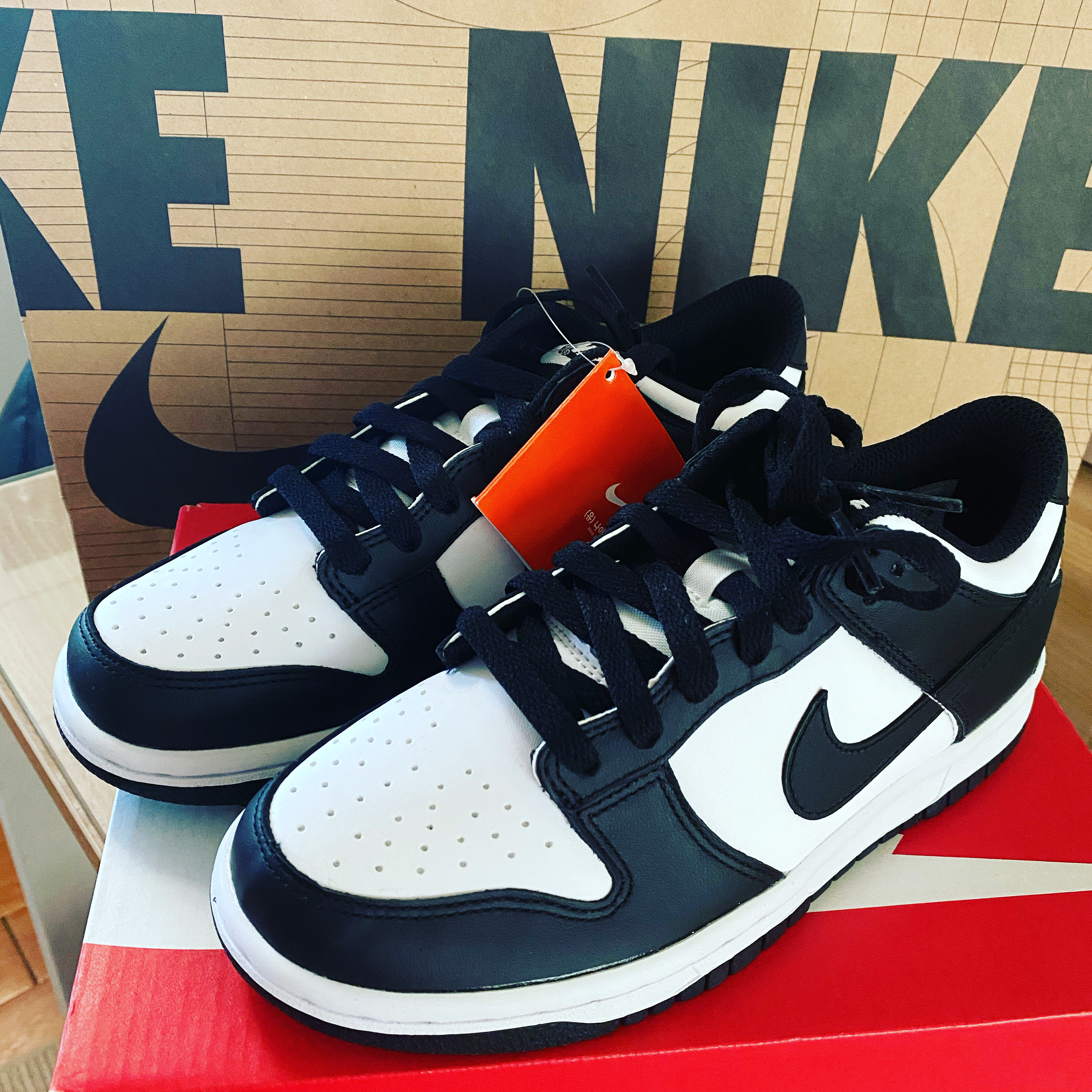 (GS) Nike Dunk Low Black 착용 스타일