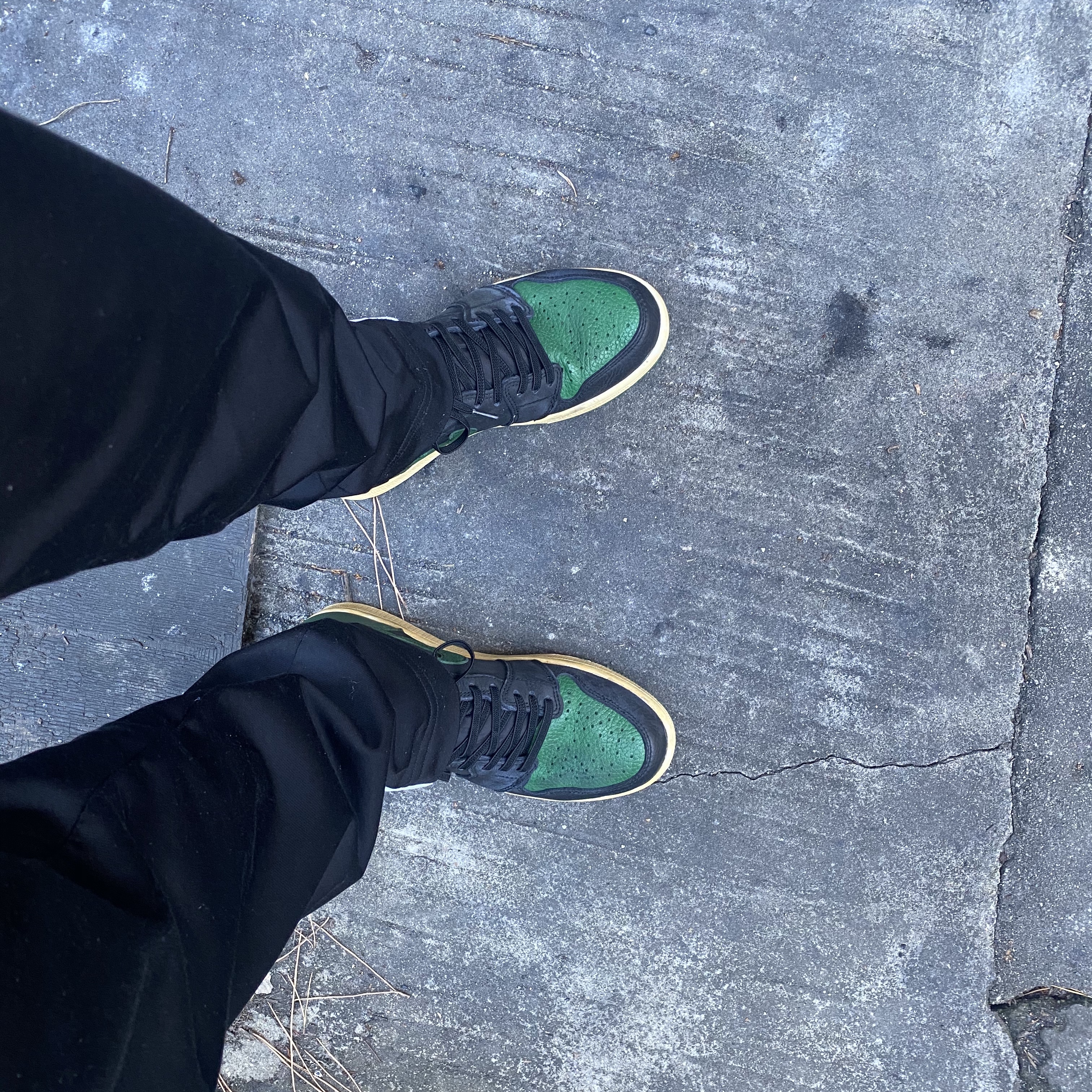 Jordan 1 Retro High OG Pine Green Black 착용 스타일