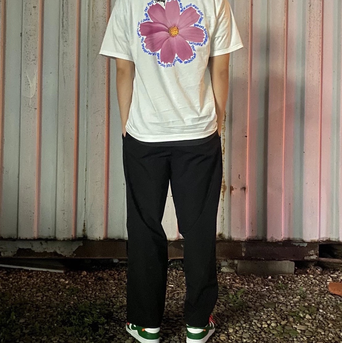 Stussy Cosmos T-Shirt White, Nike x Off-White Dunk Low Pine Green 착용 스타일 - 2