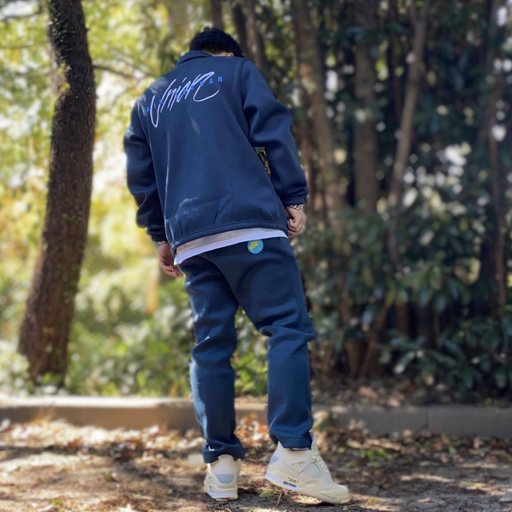 (W) Jordan 4 x Off-White Retro SP Sail, Jordan x Union Coaches Jacket Navy 착용 스타일