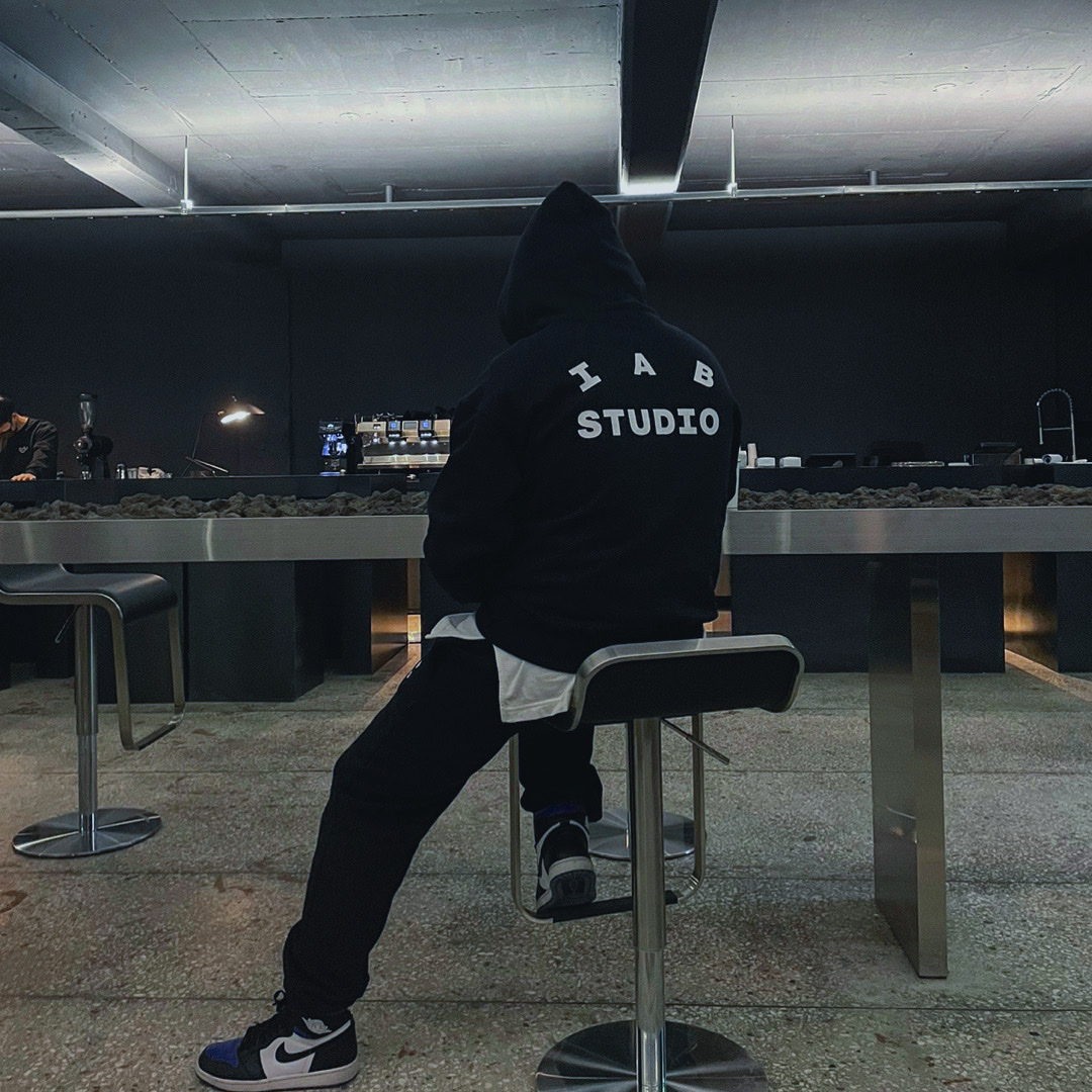 IAB Studio Hoodie Navy - 21SS, IAB Studio Sweatpants Navy - 21SS 착용 스타일