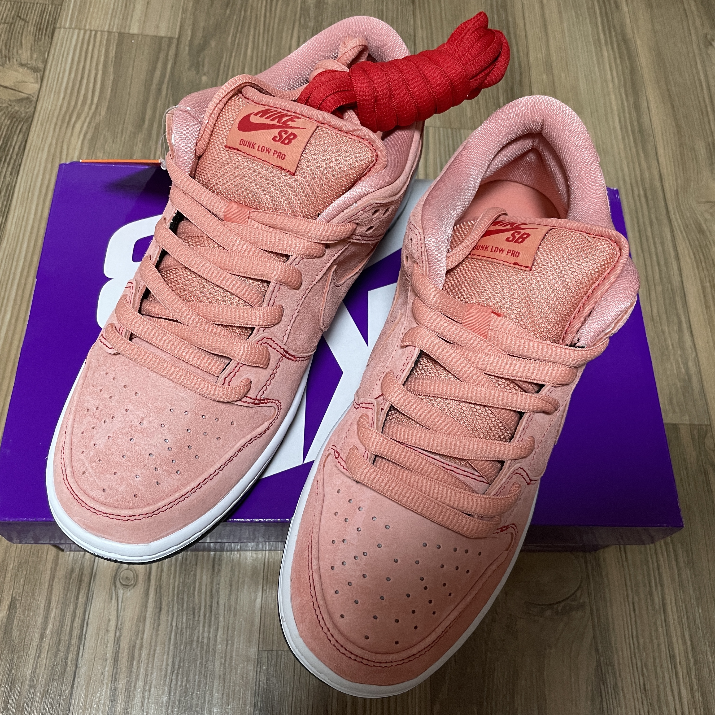 Nike SB Dunk Low Pro Pink Pig 착용 스타일