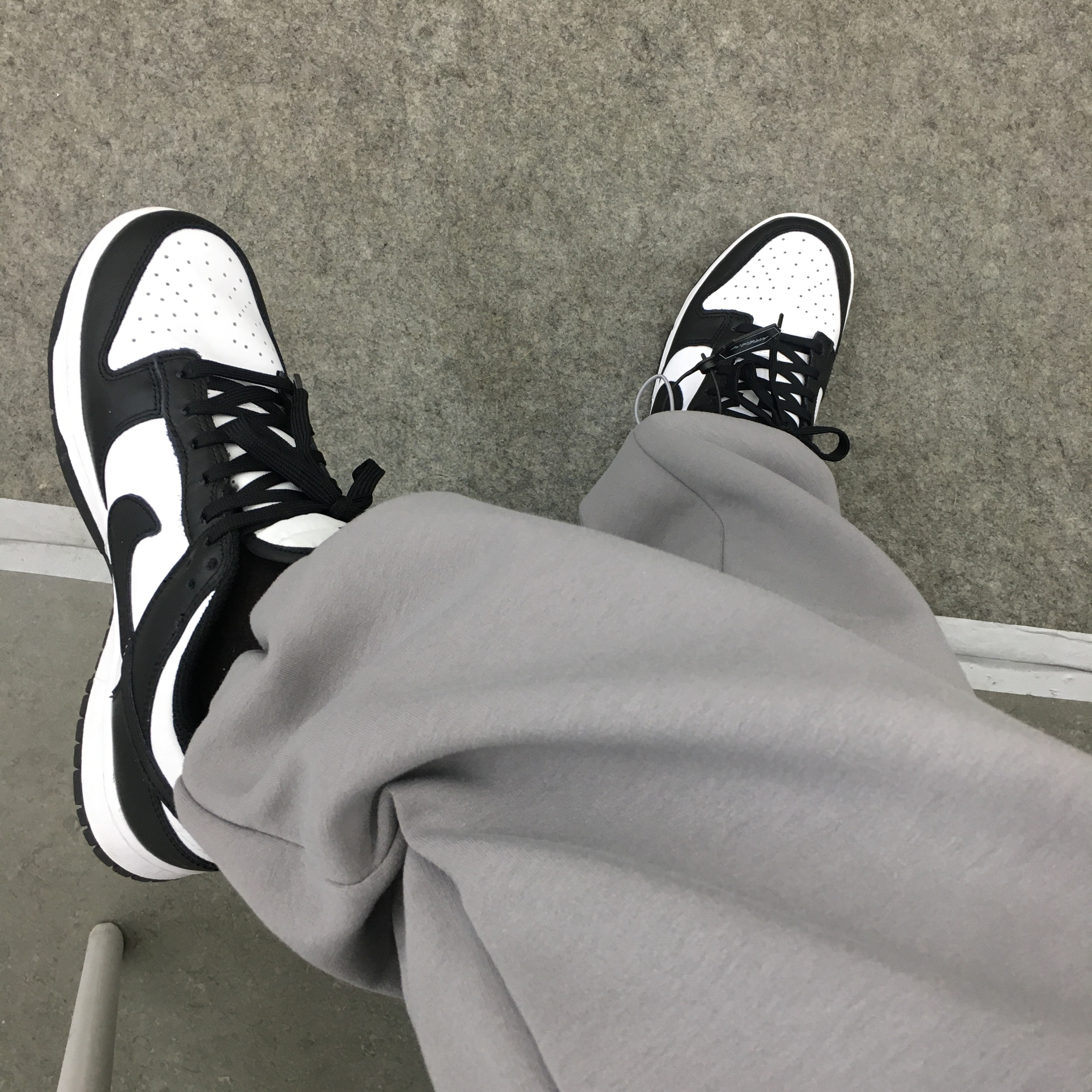 (W) Nike Dunk Low Black 착용 스타일