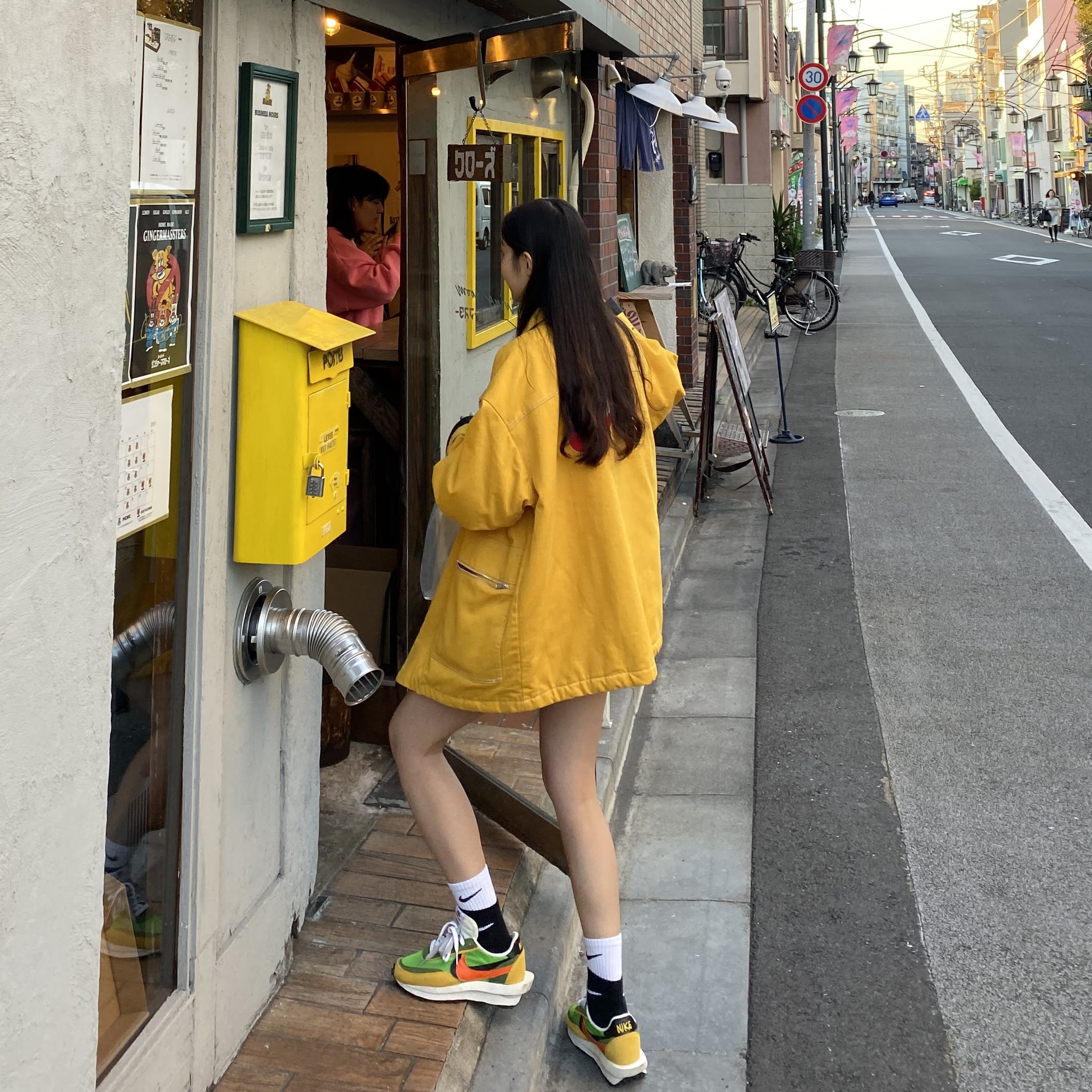 Nike x Sacai LDWaffle Green Multi, Supreme x Nike Double Zip Quilted Work Jacket Mustard - 18FW 착용 스타일