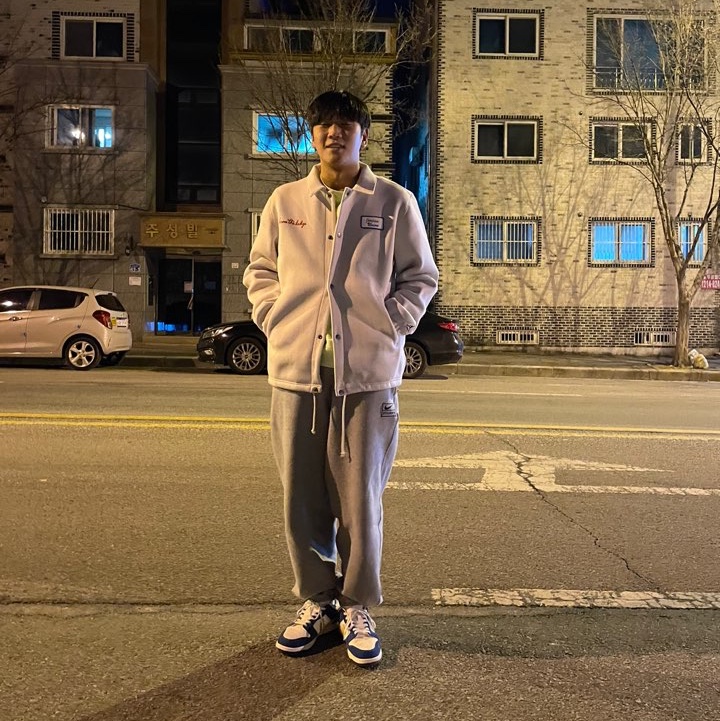 Jordan x Union Coaches Jacket Bone, Nike x Stussy NRG BR Fleece Pants Grey 착용 스타일 - 2