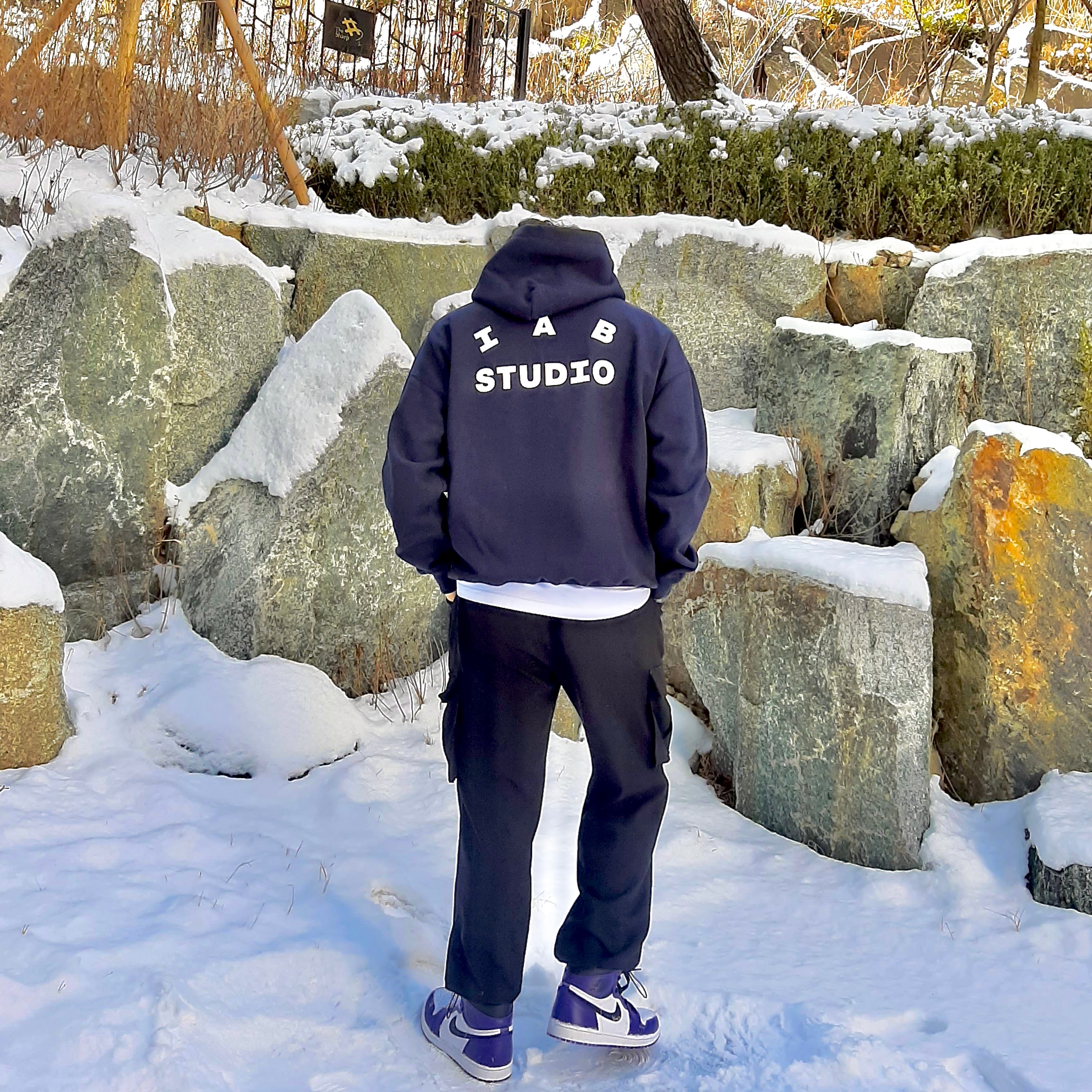 IAB Studio Hoodie Navy - 21SS, Jordan 1 Retro High OG Court Purple 2020 착용 스타일