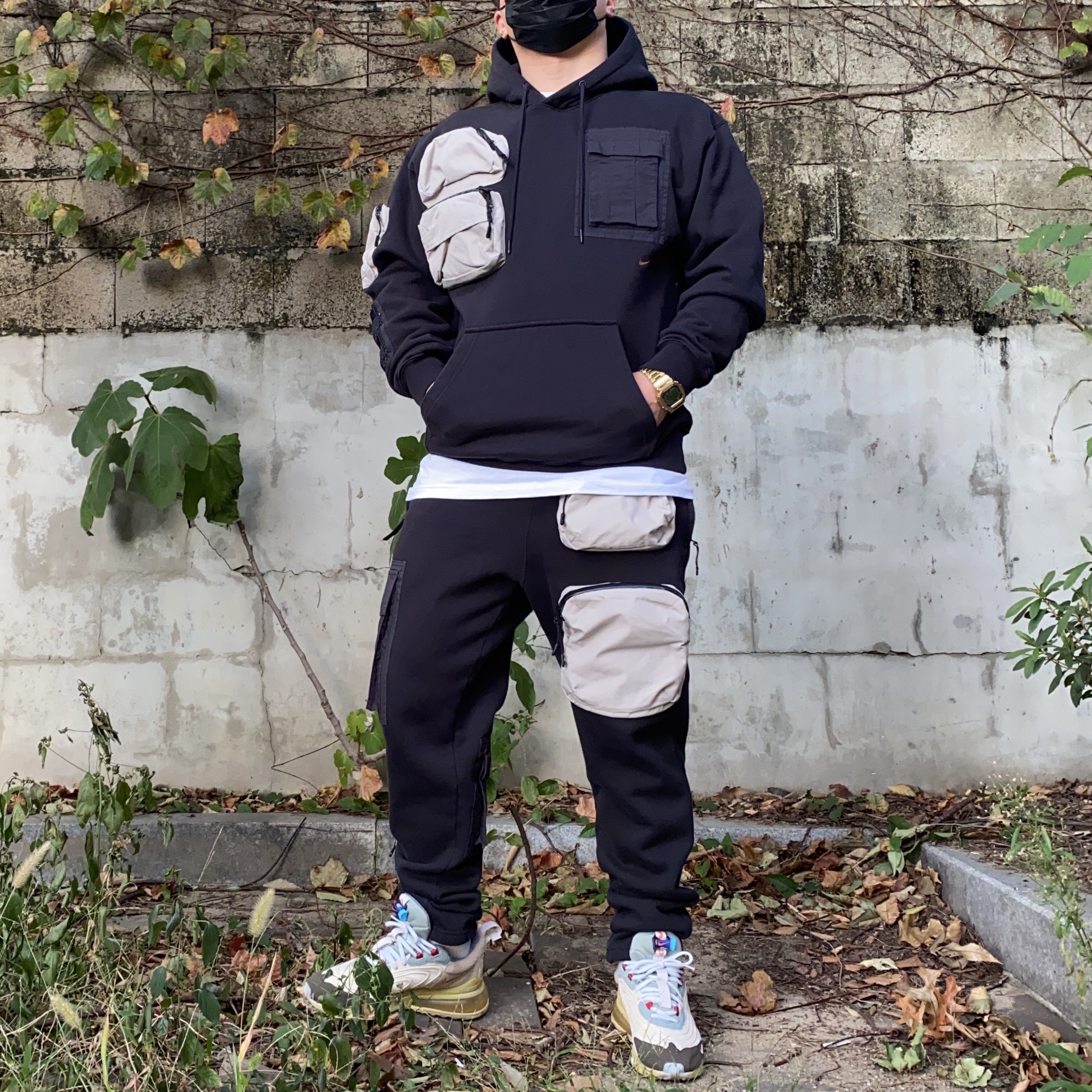 Nike x Travis Scott Air Max 270 React Cactus Trails, Nike x Travis Scott NRG AG Utility Hoodie Black 착용 스타일