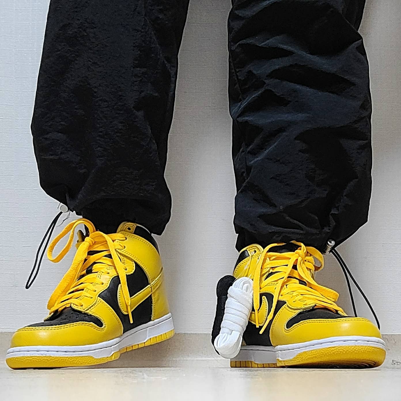 Nike Dunk High SP Varsity Maize 착용 스타일 - 1