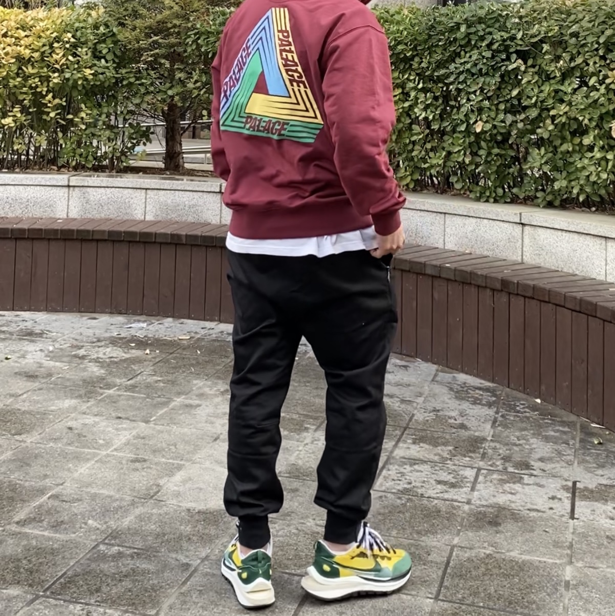 Nike x Sacai VaporWaffle Tour Yellow & Gorge Green Sail, Palace Tri-Dart Hood Burgundy - 20FW 착용 스타일 - 2