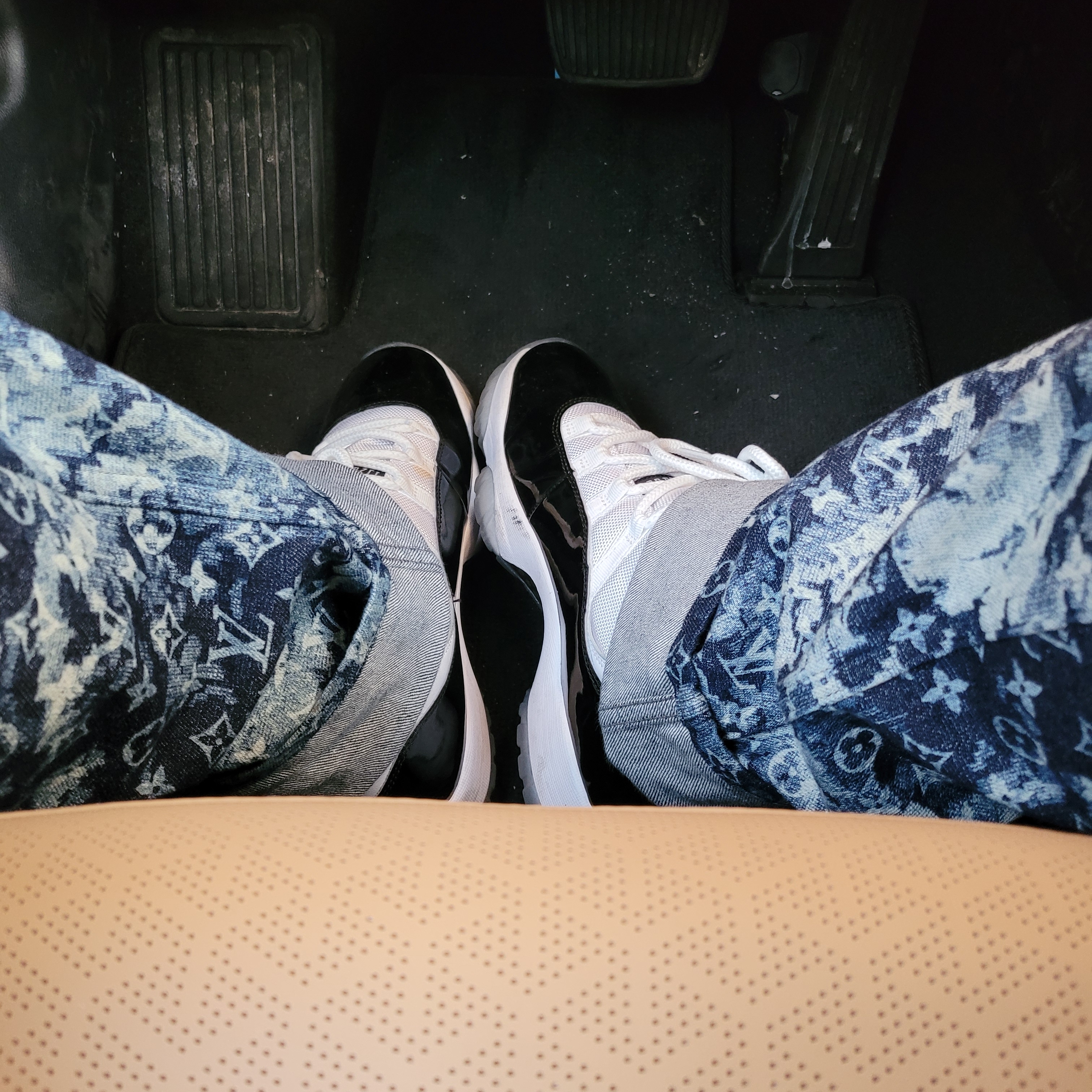 Jordan 11 Retro Concord 2018 착용 스타일 - 2