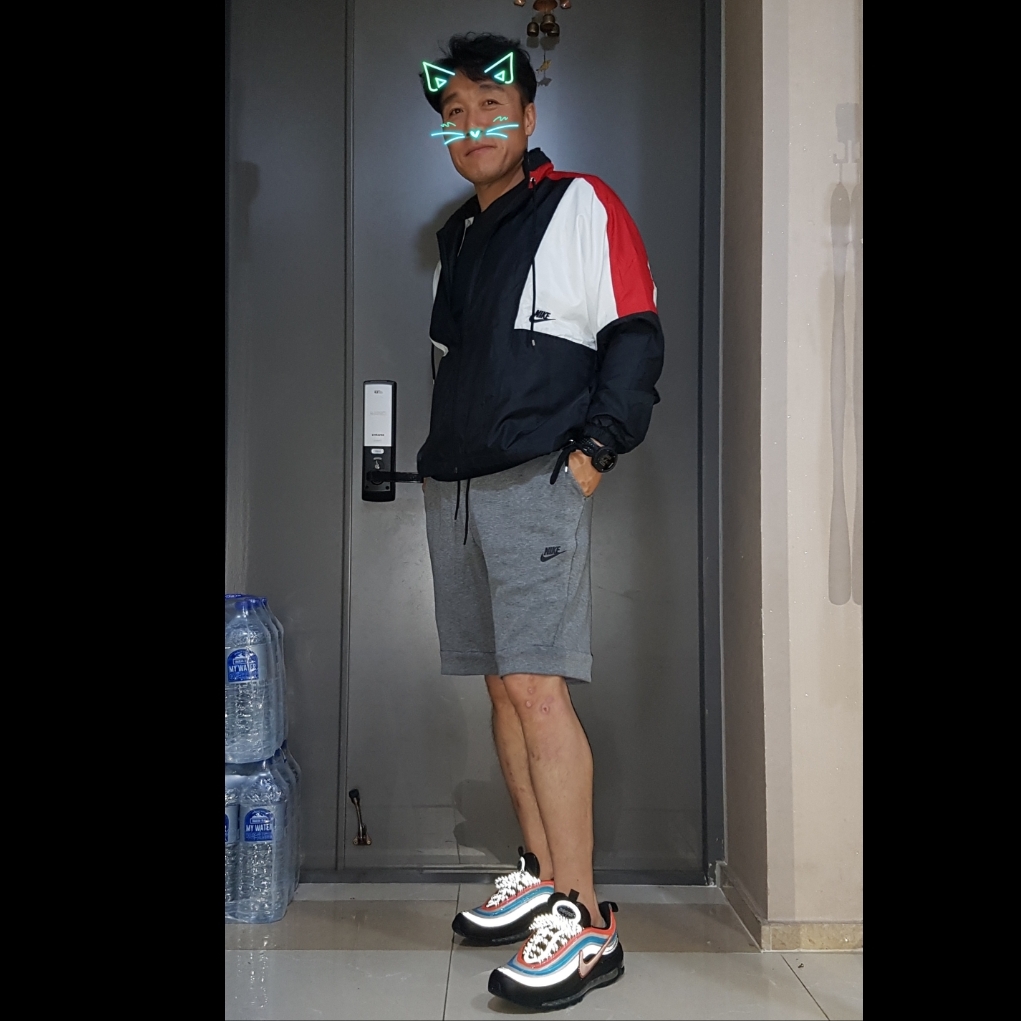 Nike Air Max 97 Neon Seoul 착용 스타일
