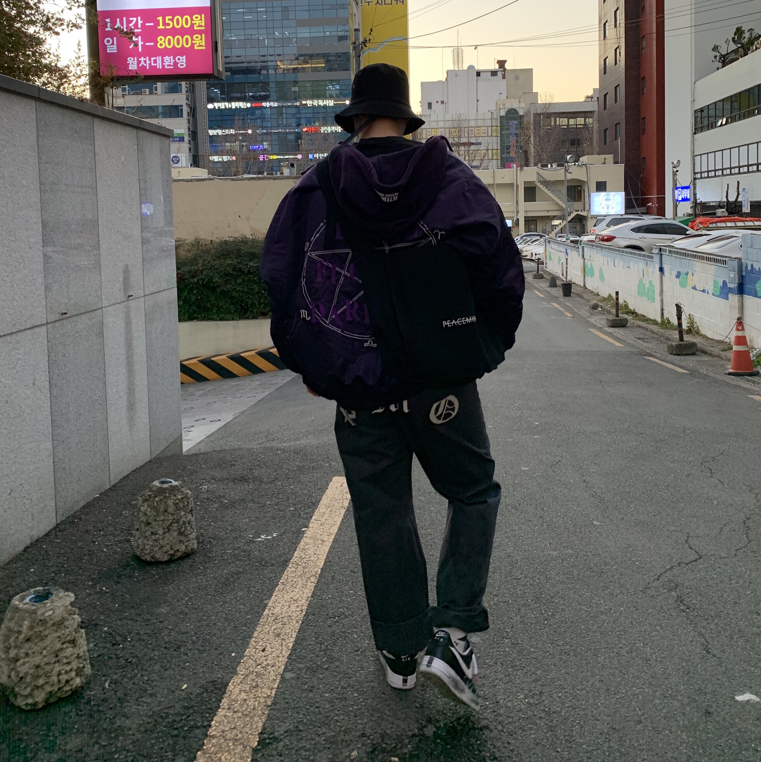 Nike x Peaceminusone Air Force 1 Low Para-Noise 착용 스타일