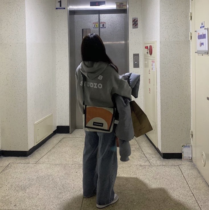 IAB Studio Hoodie Gray - 21SS, Jordan 1 Retro High OG Light Smoke Grey 착용 스타일