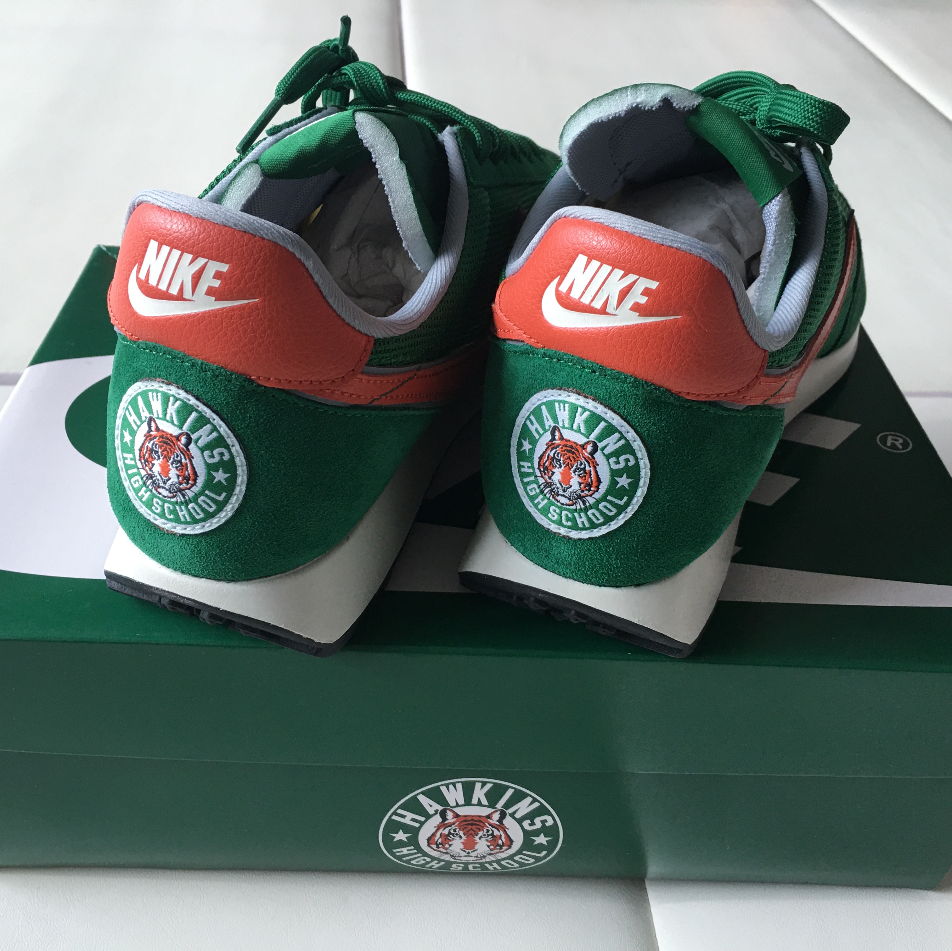 Nike x Stranger Things Tailwind 79 Hawkins High School 착용 스타일 - 4