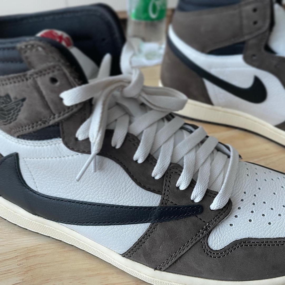 Nike SB Dunk Low Pro Night of Mischief Halloween, Jordan 1 x Travis Scott Retro High OG SP Mocha 착용 스타일 - 2
