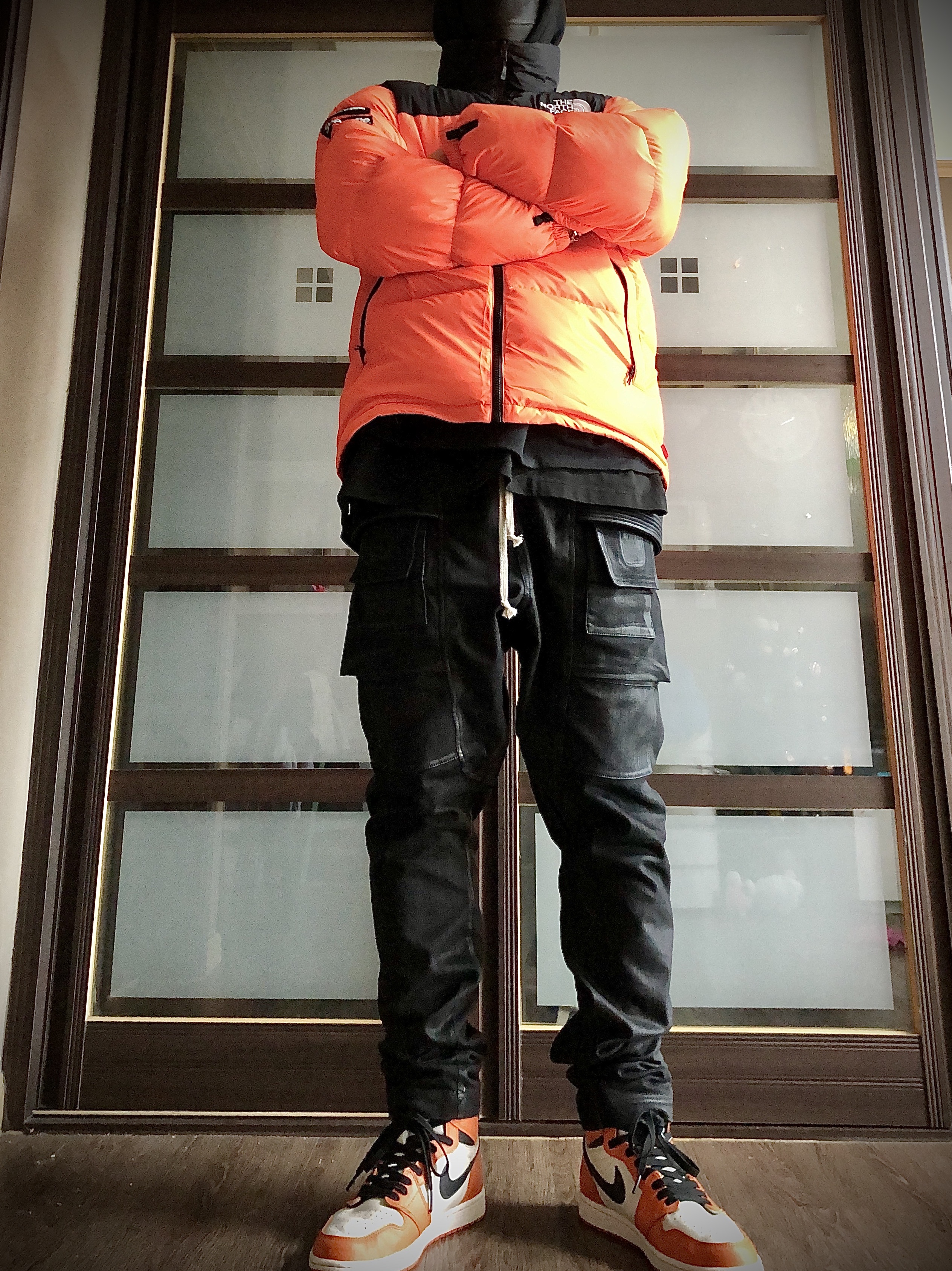Jordan 1 Retro High OG Reverse Shattered Backboard, Supreme x The North Face Nuptse Orange - 16FW 착용 스타일 - 2