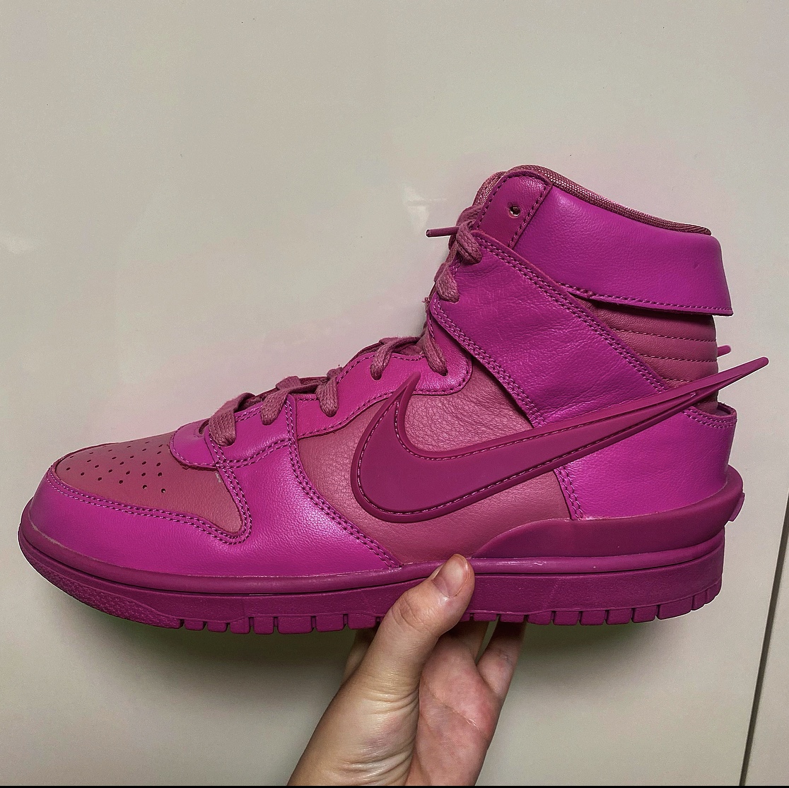Nike x Ambush Dunk High Cosmic Fuchsia 착용 스타일 - 2
