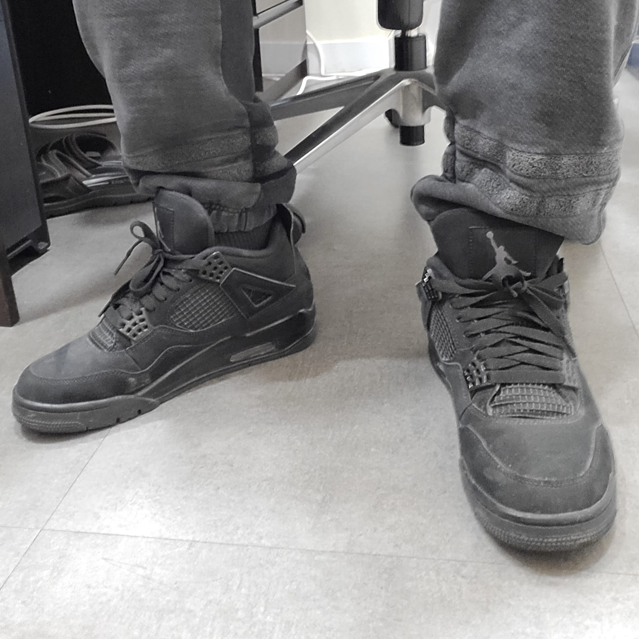 Jordan 4 Retro Black Cat 2020 착용 스타일