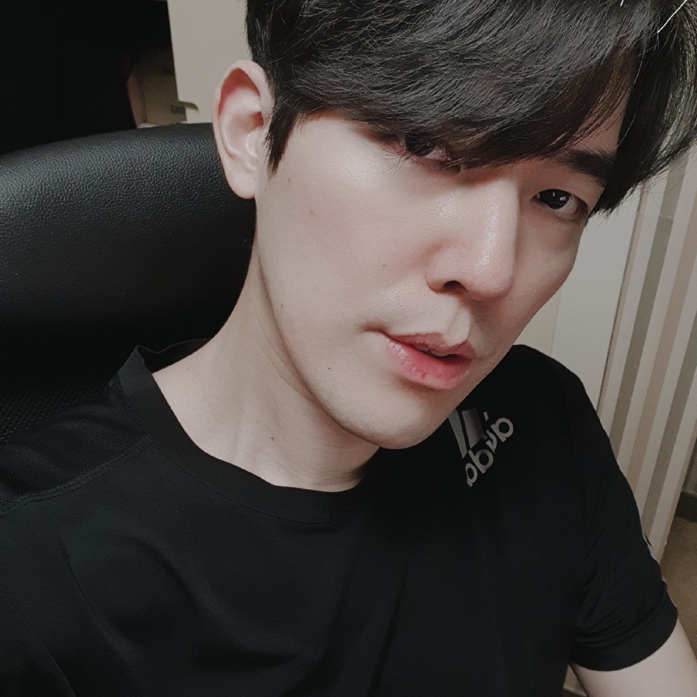 KREAM 프로필 이미지