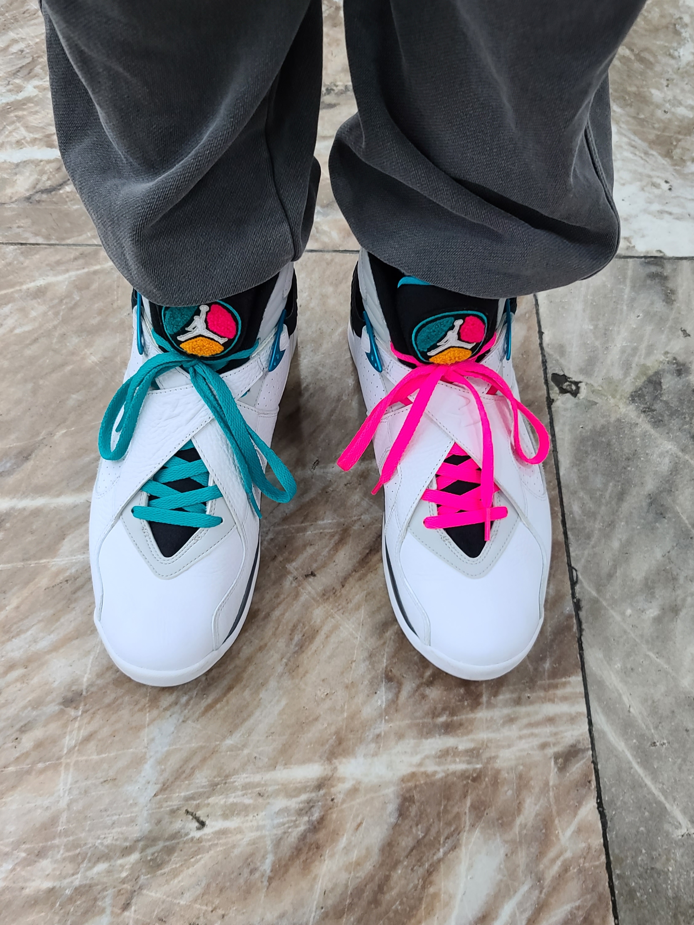 Jordan 8 Retro South Beach 착용 스타일 - 2