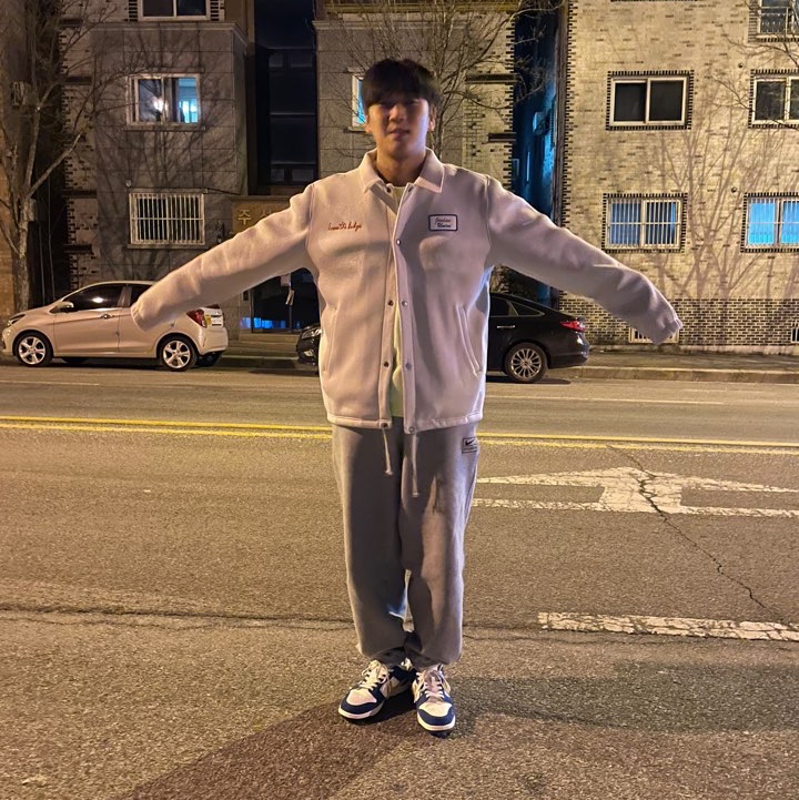 Jordan x Union Coaches Jacket Bone, Nike x Stussy NRG BR Fleece Pants Grey 착용 스타일 - 4