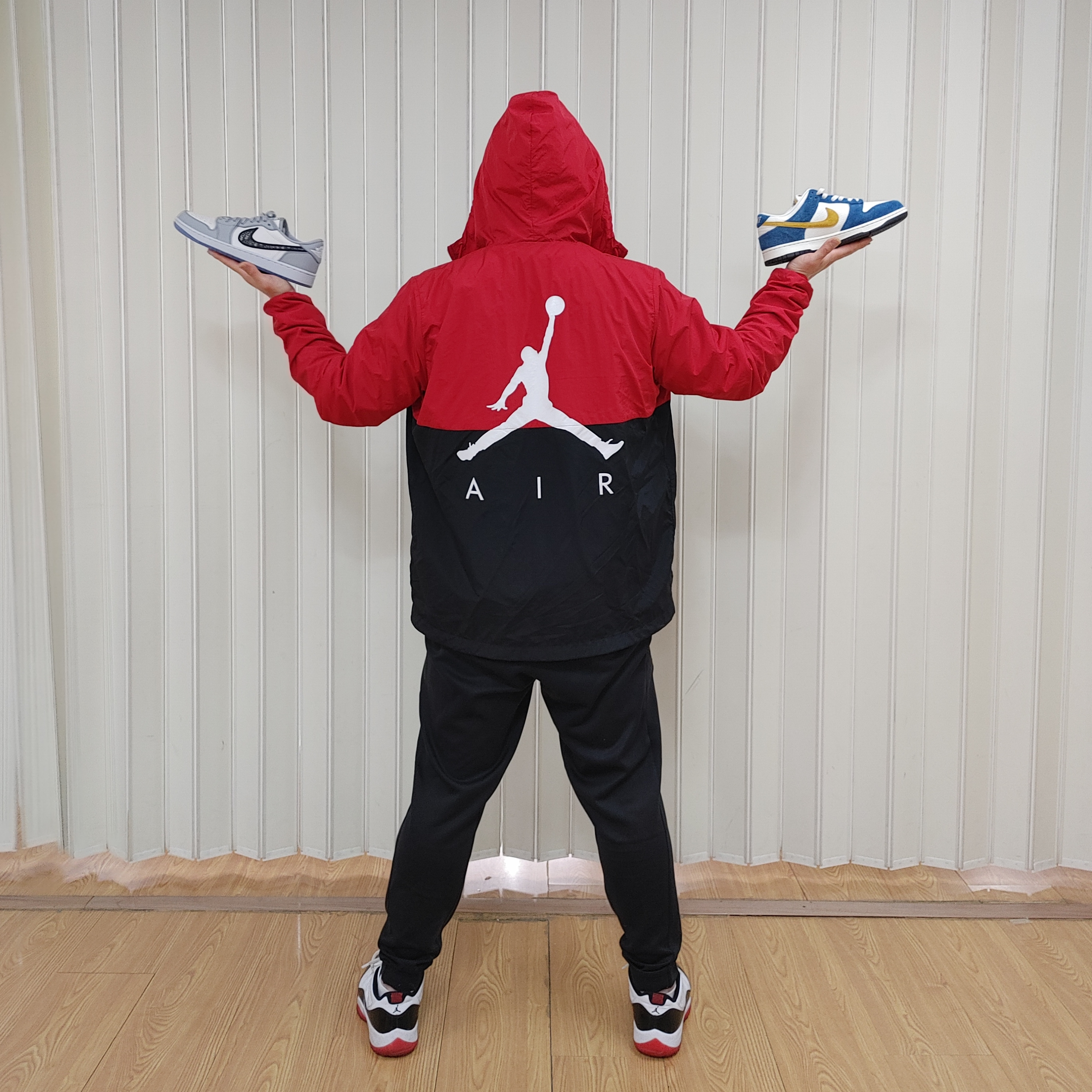 Jordan 1 x Dior Low OG, Nike x Kasina Dunk Low 80's Bus 착용 스타일