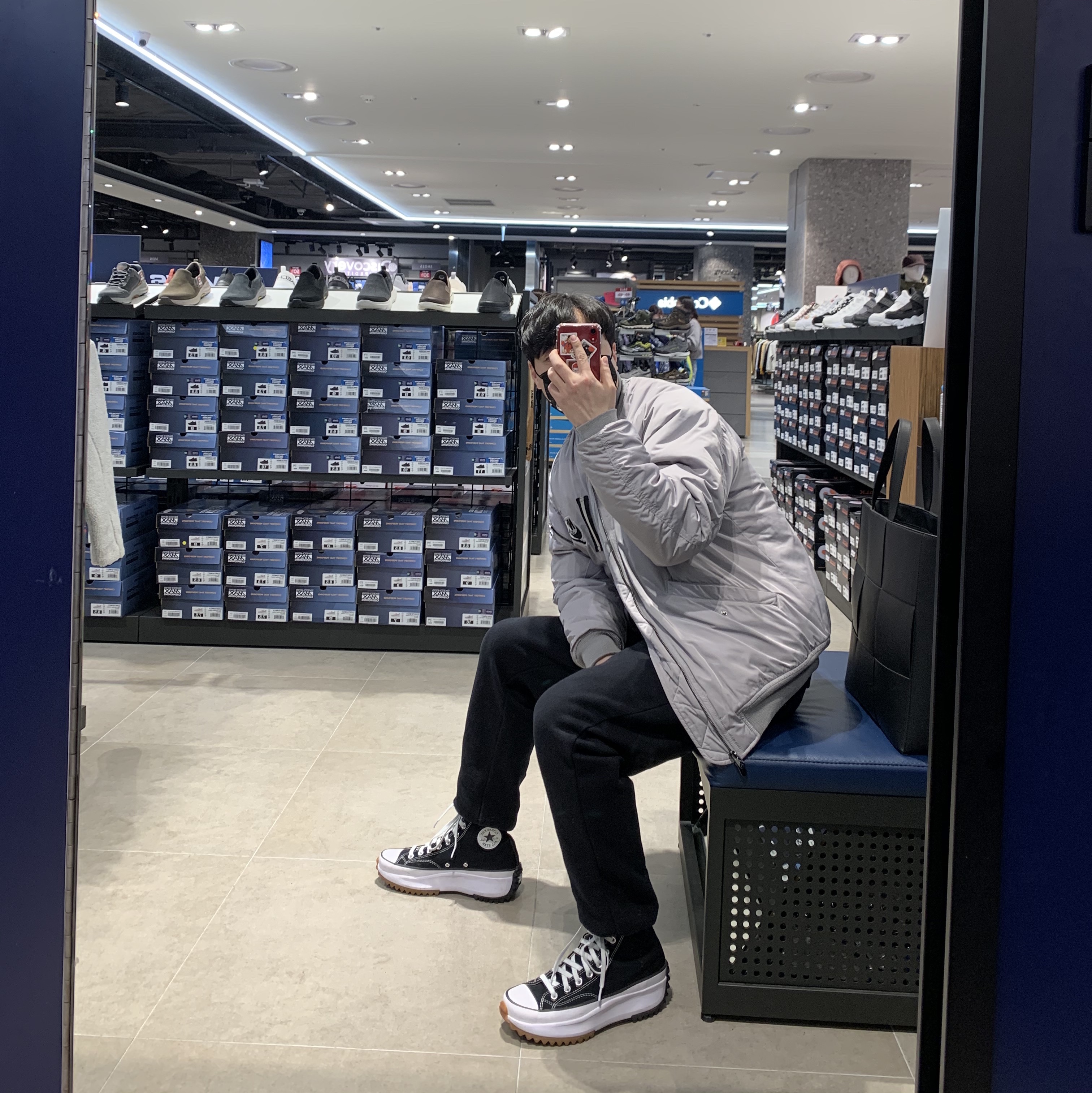 Converse Run Star Hike Hi Black White Gum 착용 스타일
