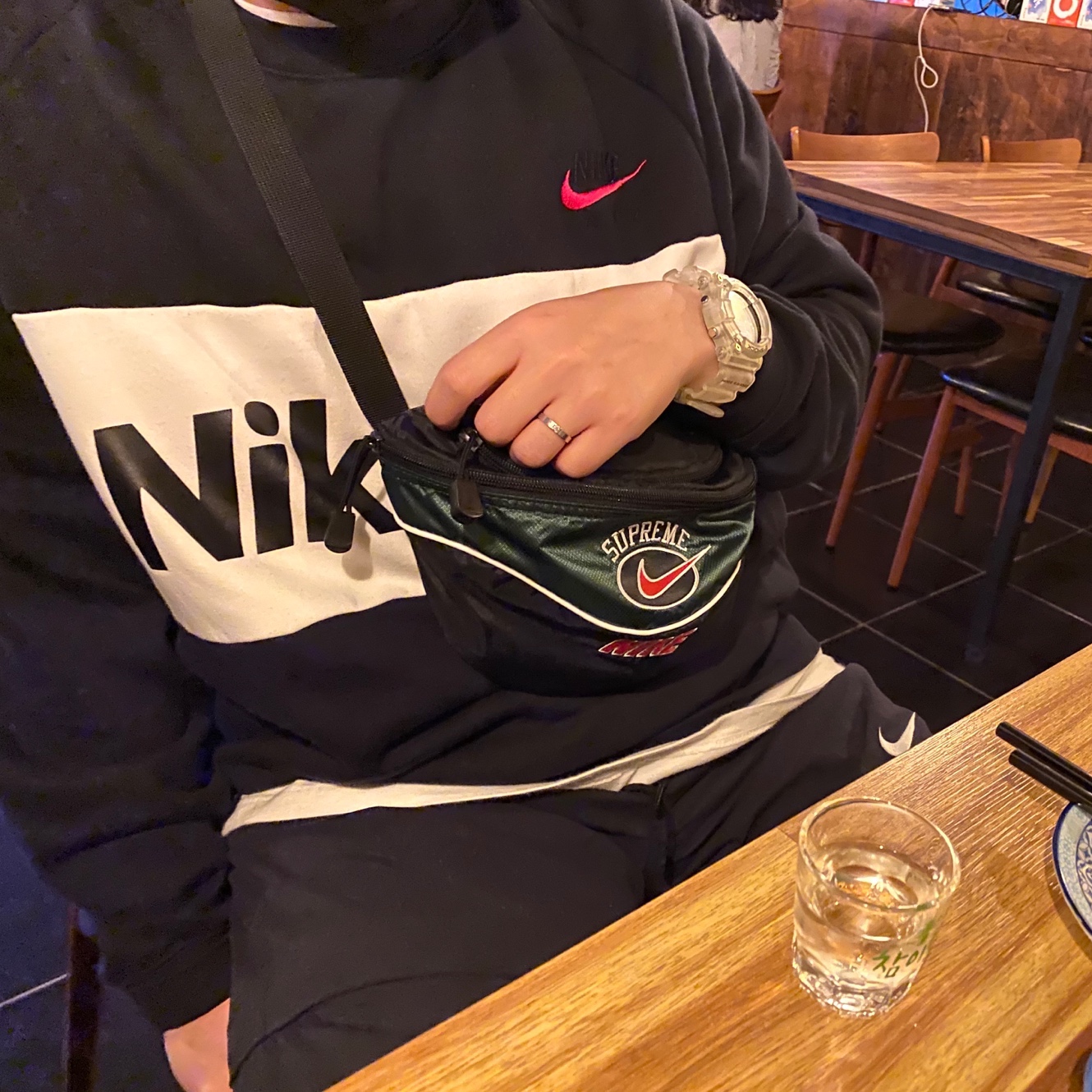 Supreme x Nike Shoulder Bag Green - 19SS 착용 스타일