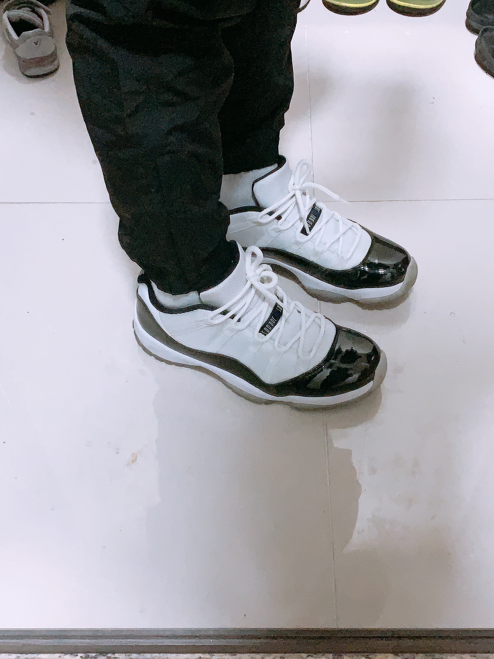 Jordan 11 Retro Low Concord 착용 스타일 - 2