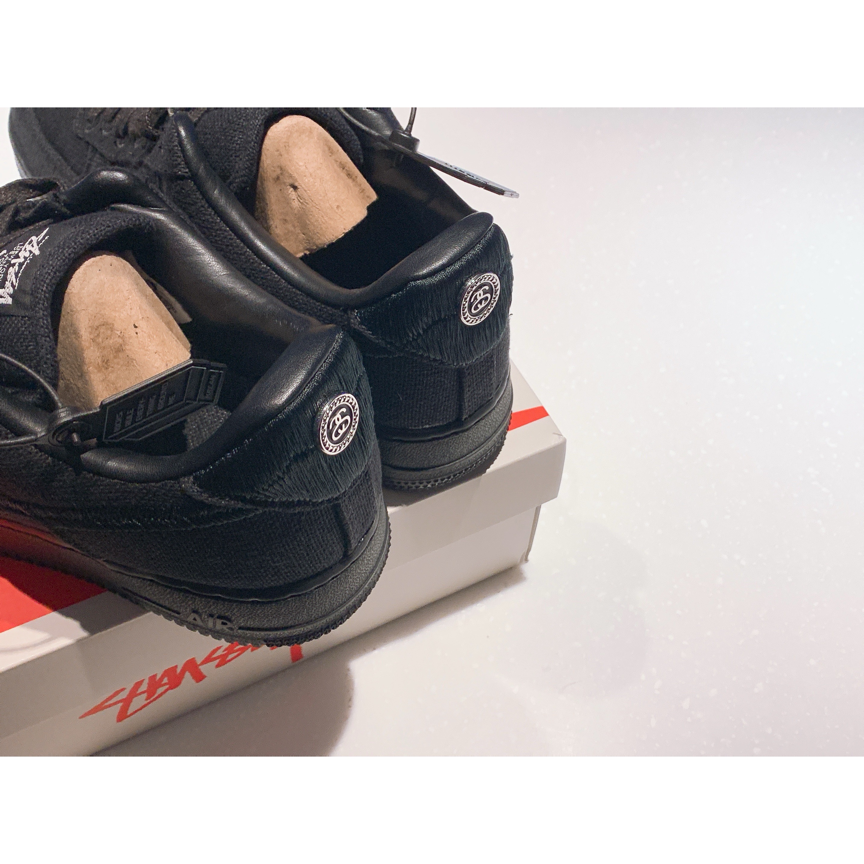 Nike x Stussy Air Force 1 Low Triple Black 착용 스타일