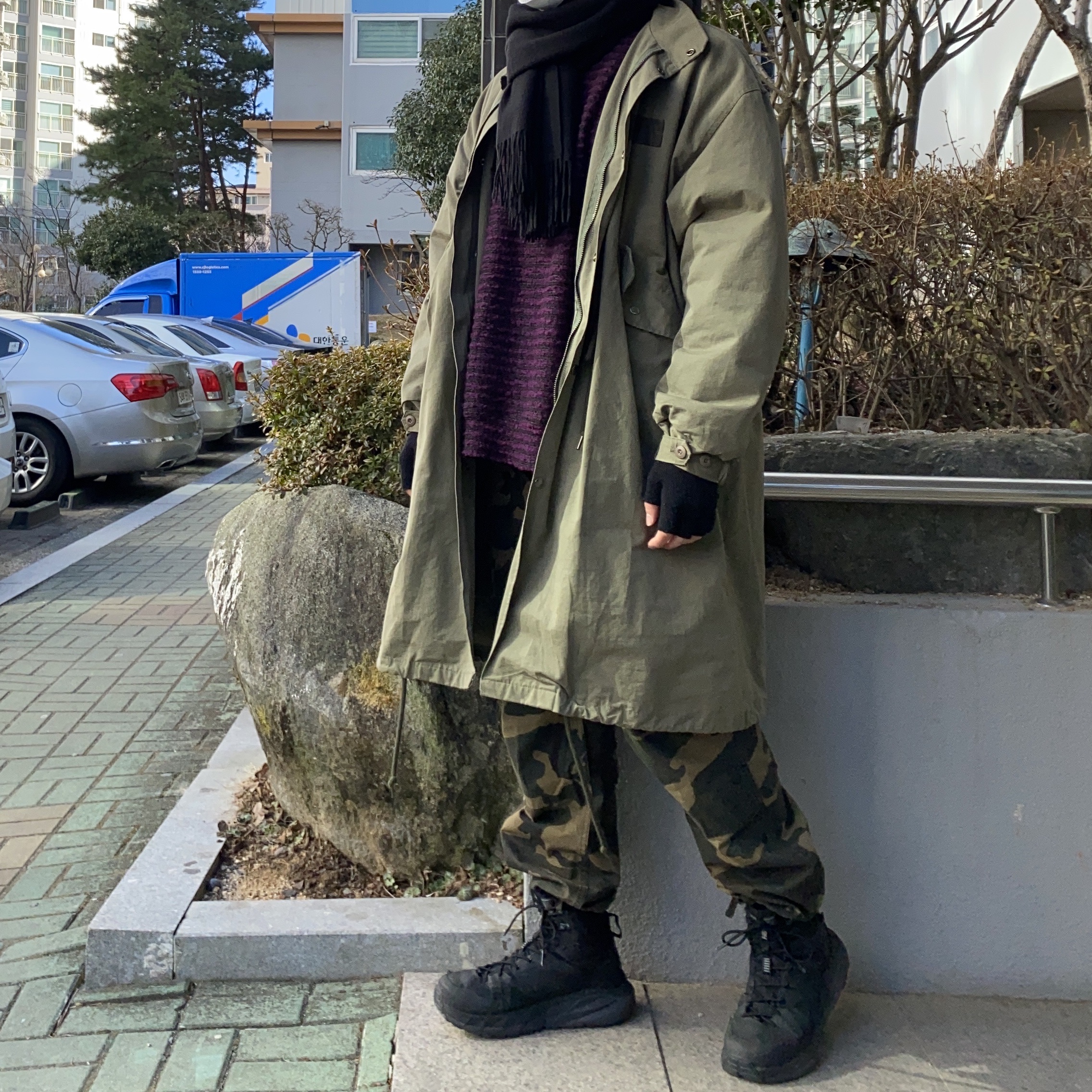 Hoka Sky Kaha Black 착용 스타일 - 2
