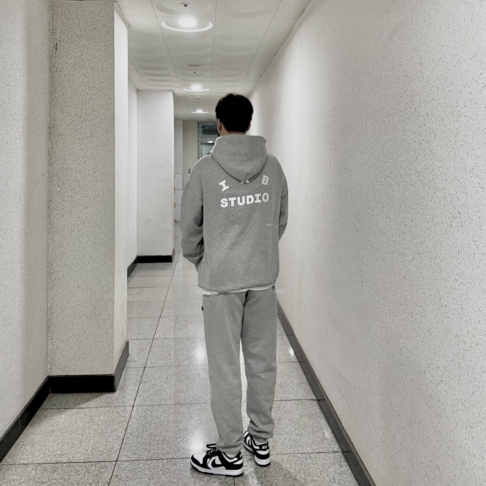 IAB Studio Sweatpants Gray - 21SS, IAB Studio Hoodie Gray - 21SS 착용 스타일