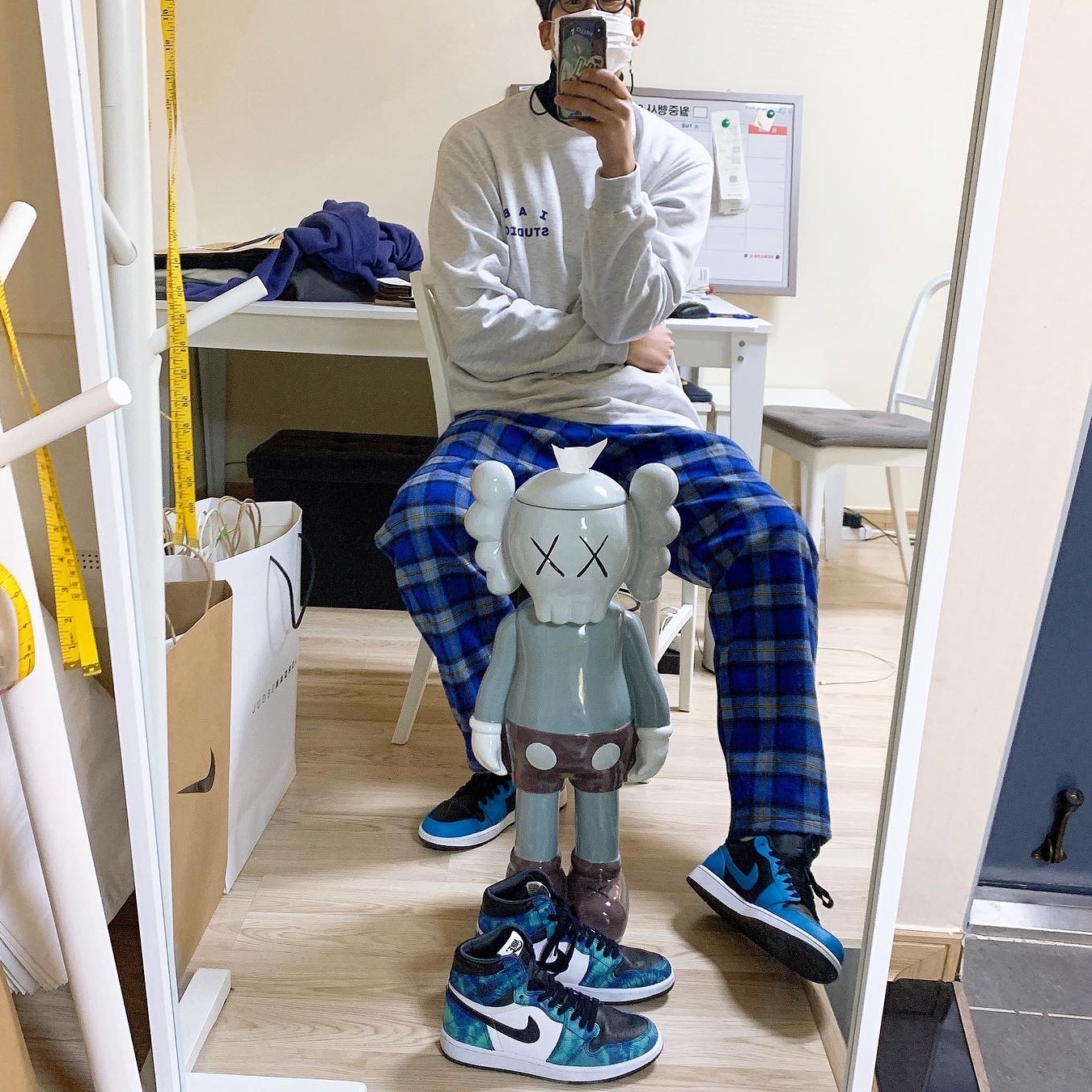 (W) Jordan 1 Retro High Tie-Dye, Jordan 1 Low Laser Blue 착용 스타일