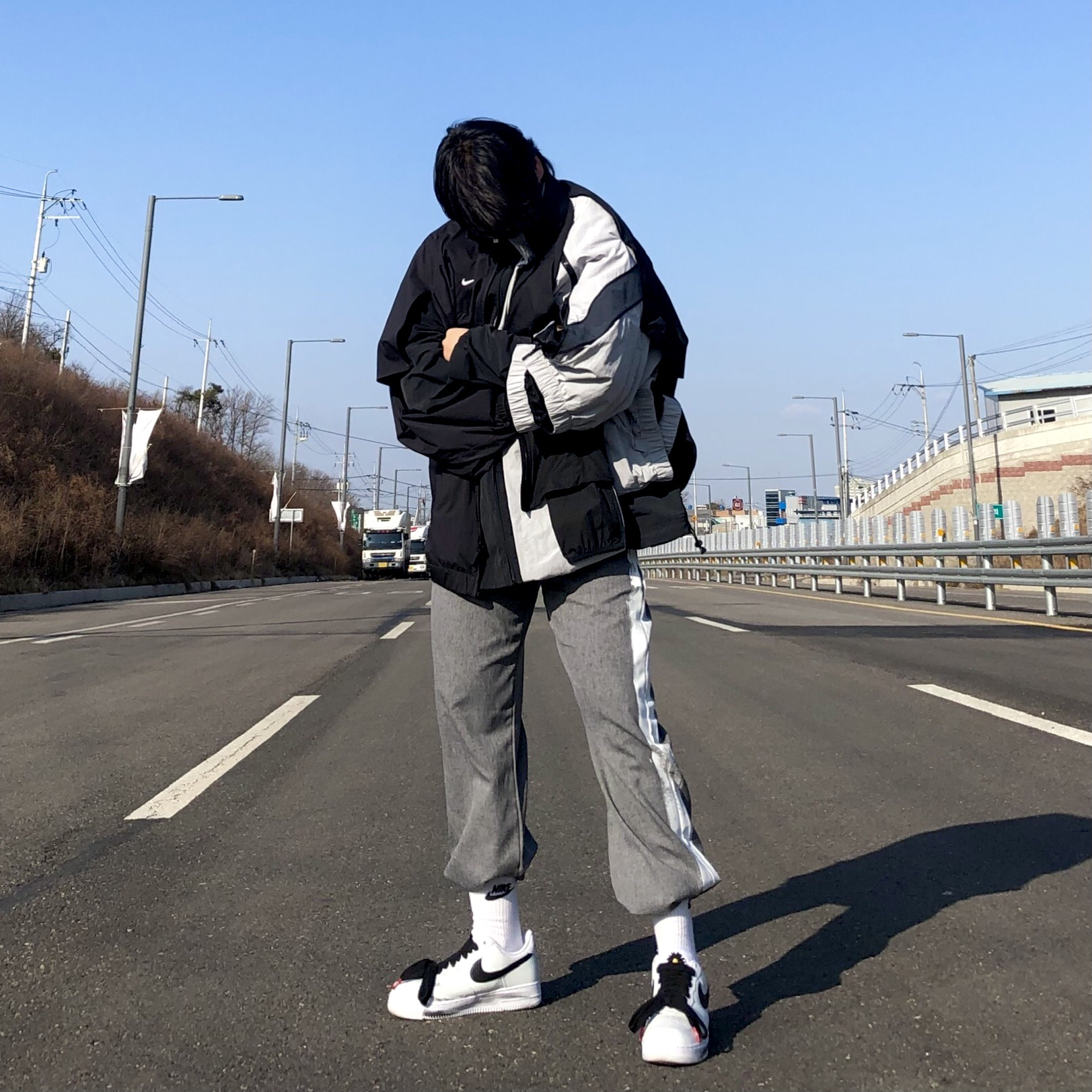 Nike x Peaceminusone Air Force 1 Low Para-Noise 2.0 착용 스타일