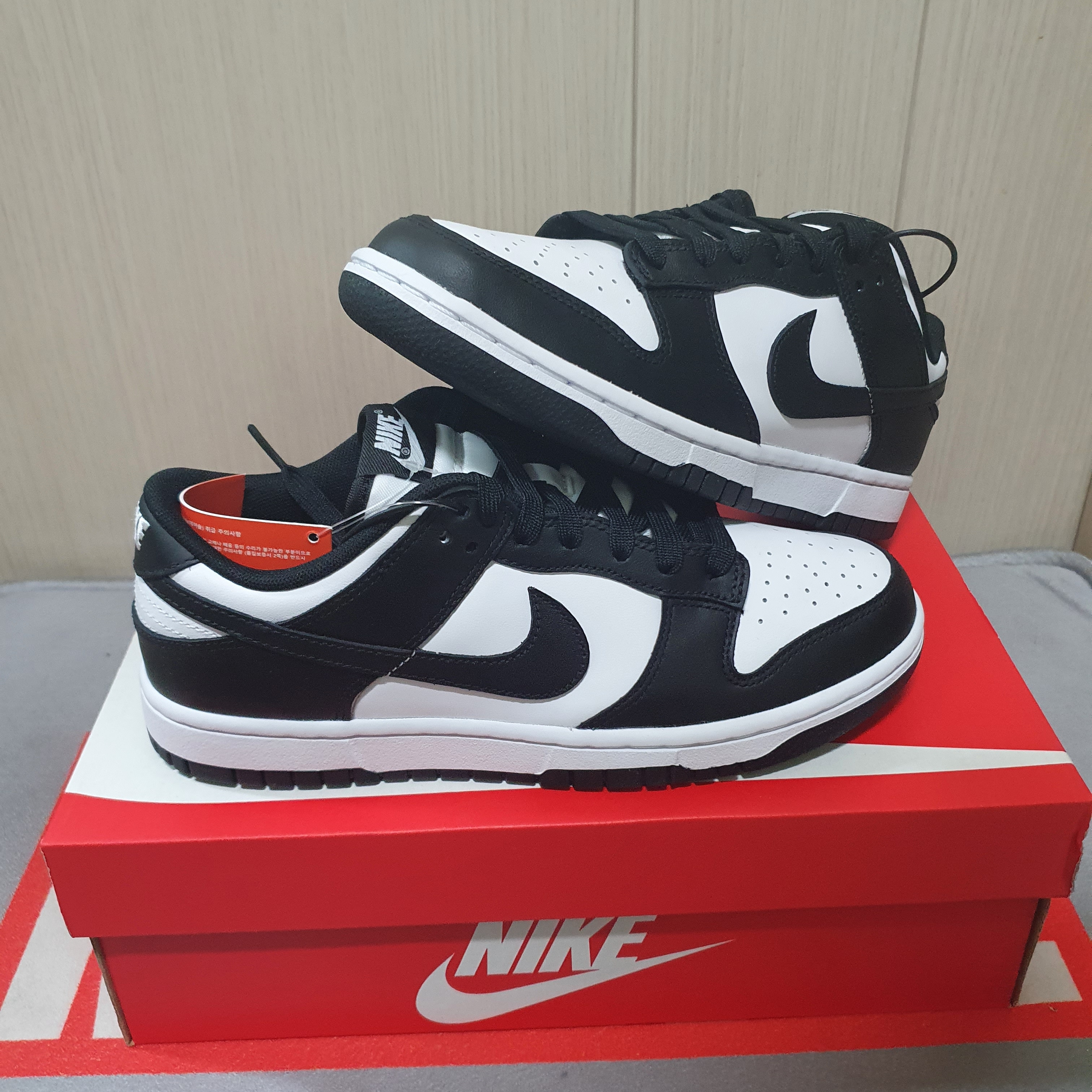 Nike Dunk Low Retro Black 착용 스타일 - 3