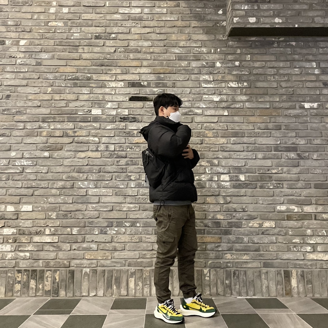Nike x Sacai VaporWaffle Tour Yellow & Gorge Green Sail 착용 스타일